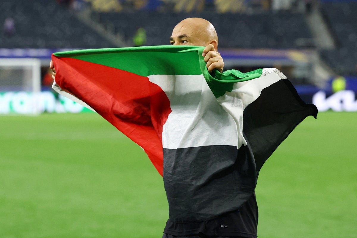 Egypt’s coach waves Palestinian flag after World Cup victory: ‘My heart and soul are with them’ – UK Times