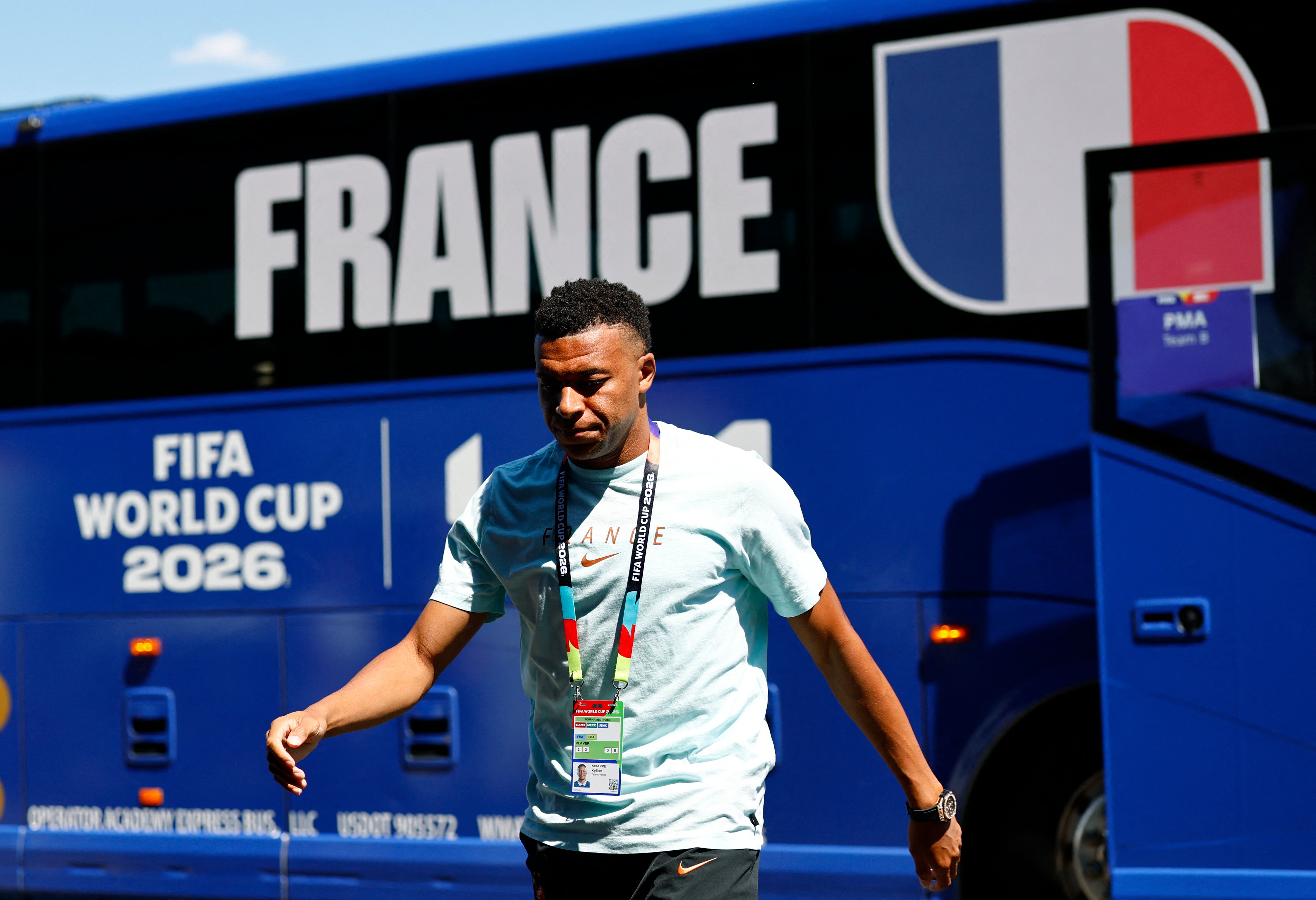 Paraguay v France LIVE: Kylian Mbappe leads Les Bleus with one change after Tchouameni ruled out of World Cup last 16