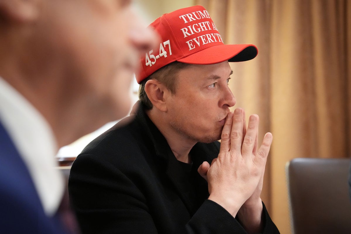Musk and Zuckerberg met with Trump to stall AI regulation plans, report says