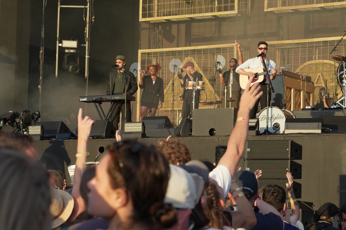 Mumford and Sons bring out Hozier and Shania Twain at BST Hyde Park show – UK Times Mumford and Sons bring out Hozier and Shania Twain at BST Hyde Park show – UK Times