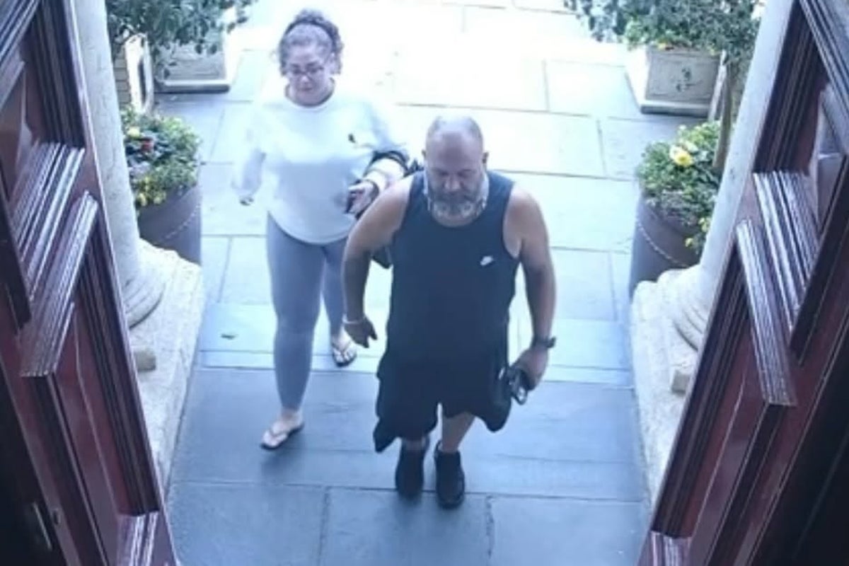 Couple ‘dined on Dover sole and calamari’ before leaving restaurant without paying – UK Times Couple ‘dined on Dover sole and calamari’ before leaving restaurant without paying – UK Times