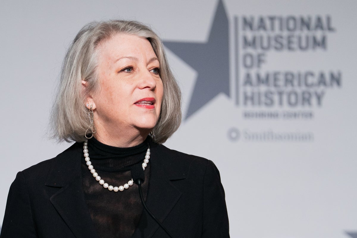 Smithsonian history museum chief rejects White House criticism of its leaders as radical activists Smithsonian history museum chief rejects White House criticism of its leaders as radical activists