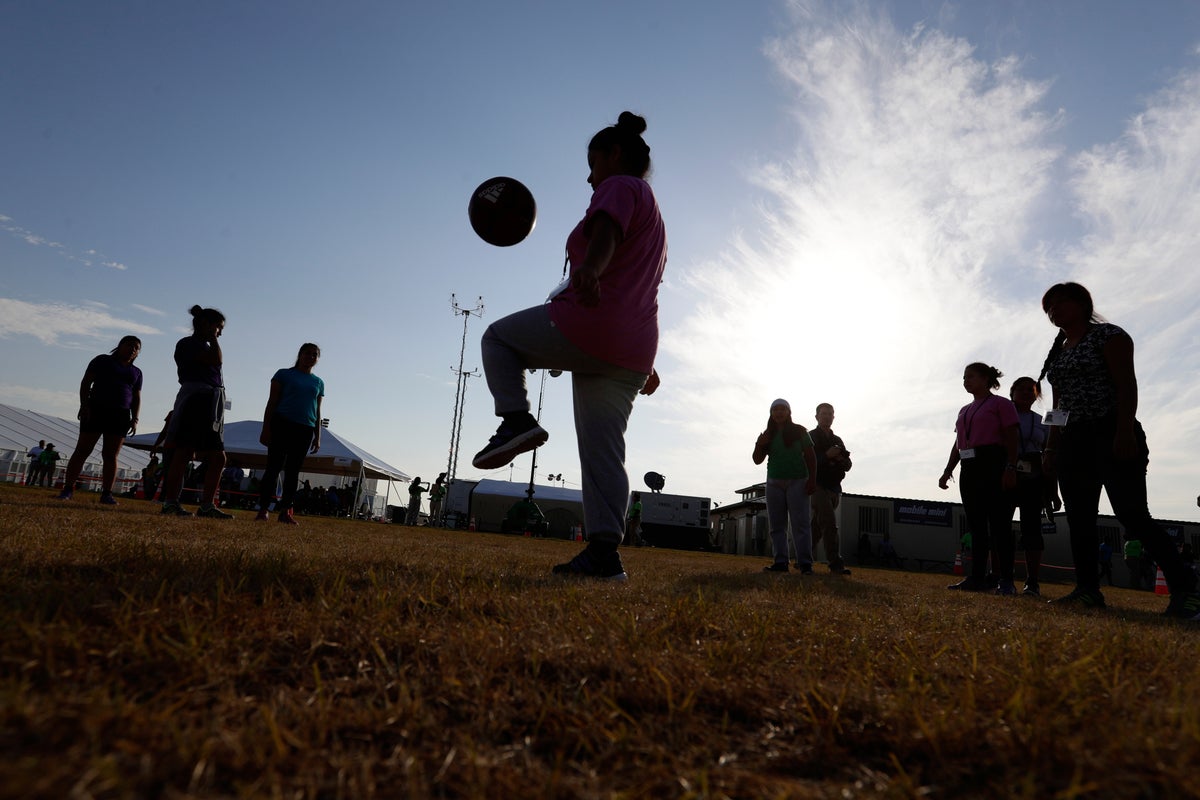 Thousands of migrant children in the US could face new deportation risks as legal aid deal expires