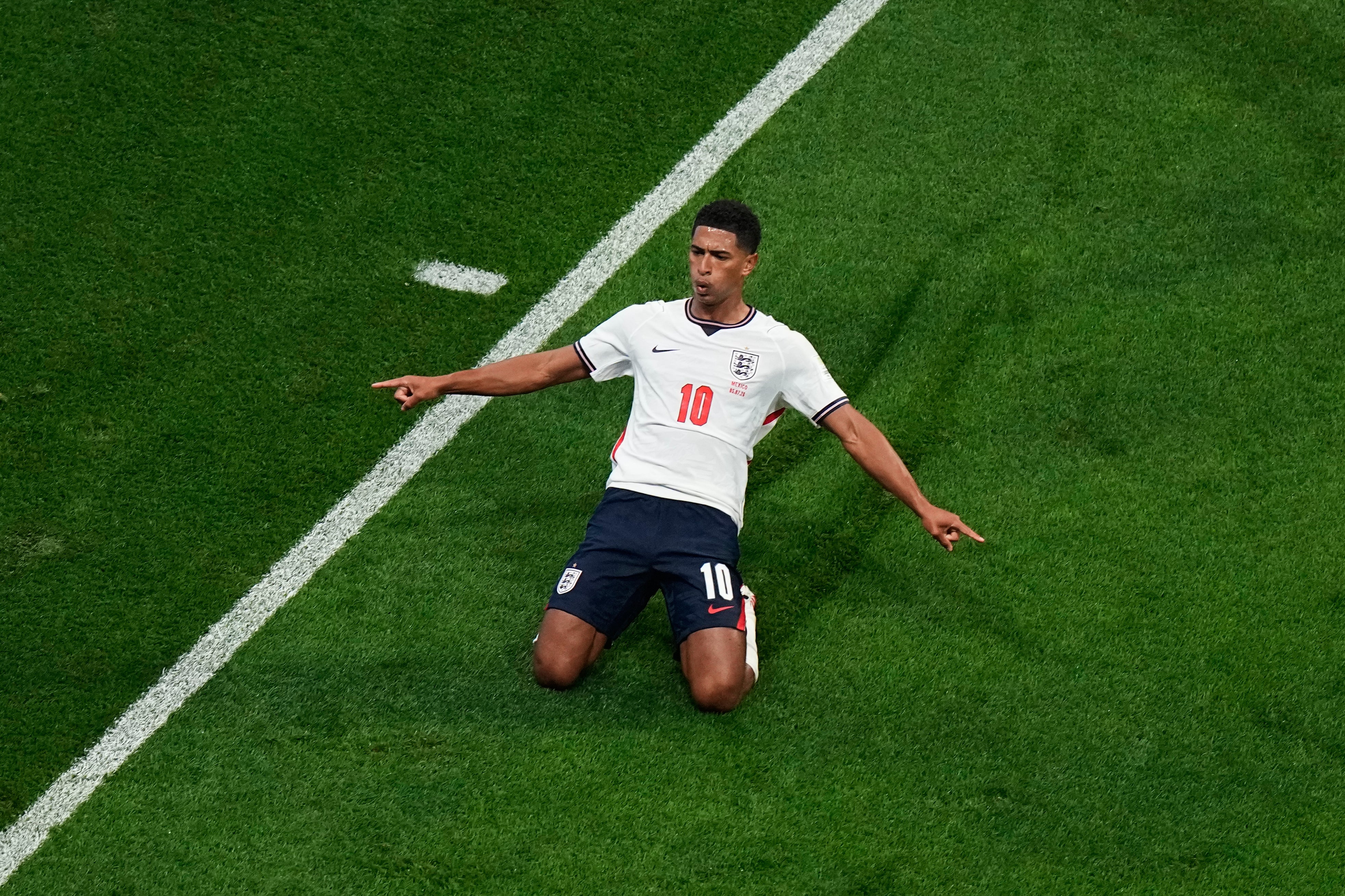 Jude Bellingham celebrates scoring against Mexico