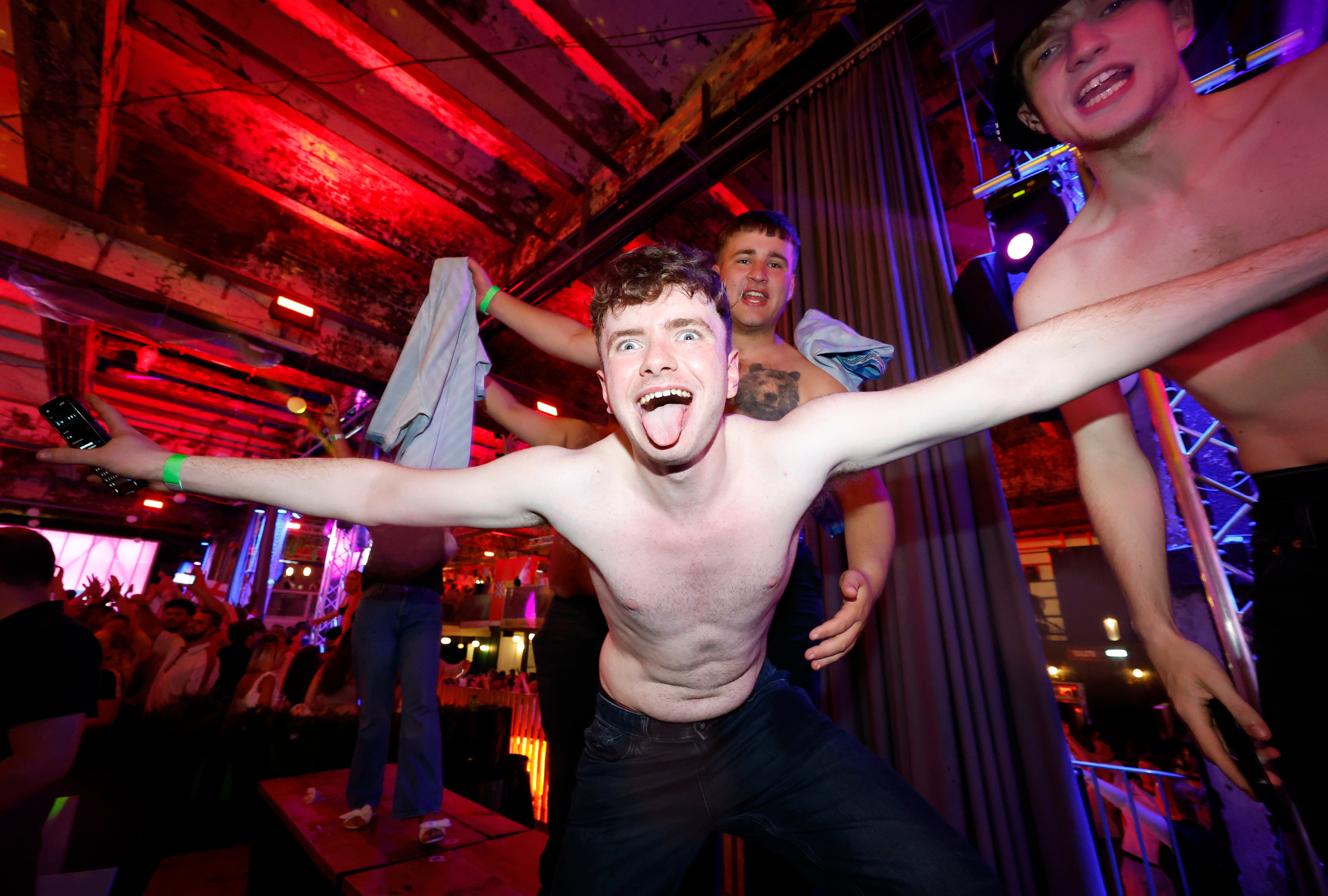 England&rsquo;s sleep-deprived fans delighted by late-night win
