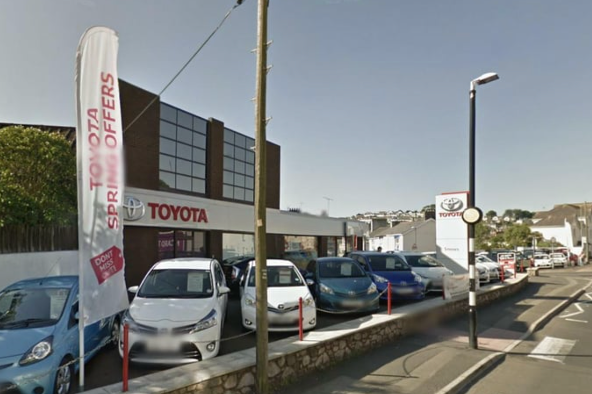 Car sales manager sacked after standing up to rude customer wins £21,000