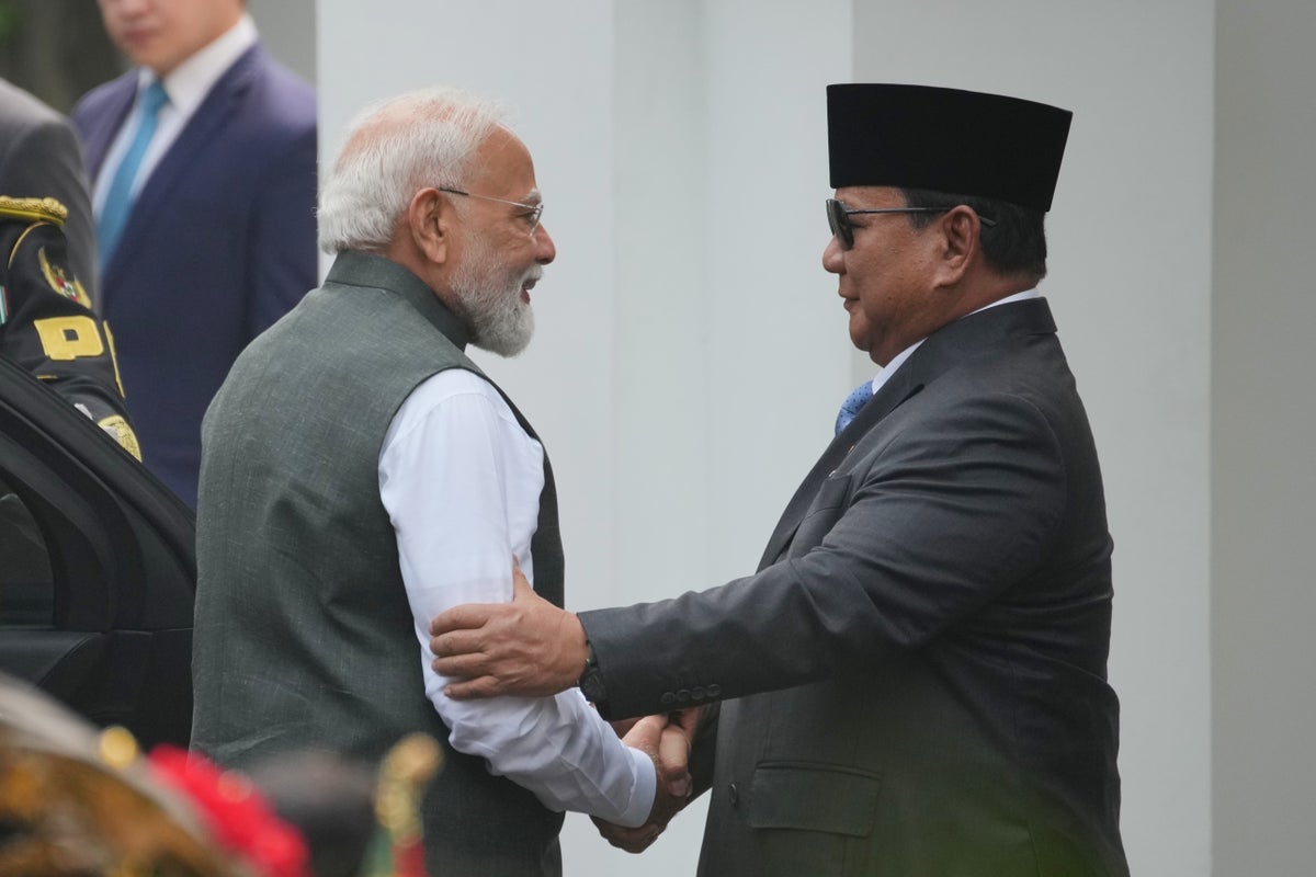 Indonesias Prabowo and Indias Modi meet to discuss expanding economic and defense ties Indonesias Prabowo and Indias Modi meet to discuss expanding economic and defense ties