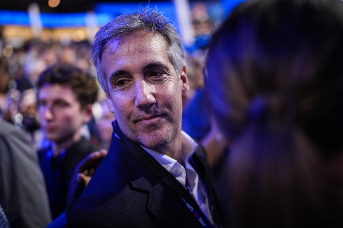 Michael Cohen diz que se reconciliou com Trump após trair ex-cliente