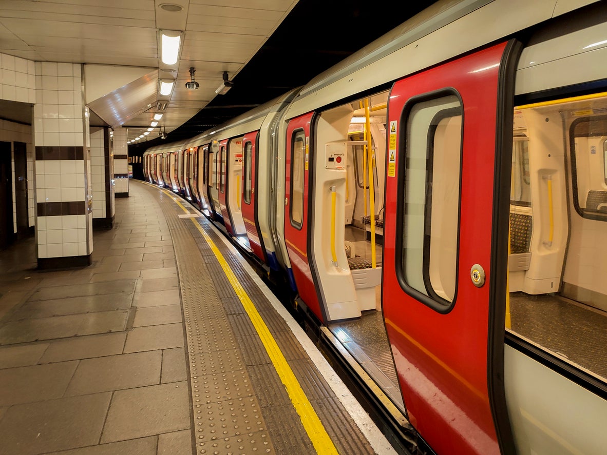 Whistleblower urges London Underground users to be aware of toxic dust