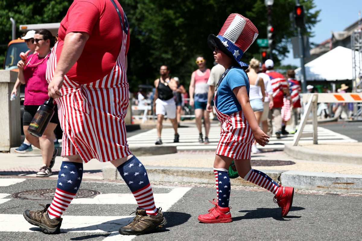 À medida que as taxas de obesidade infantil e adulta aumentam, a América fica maior