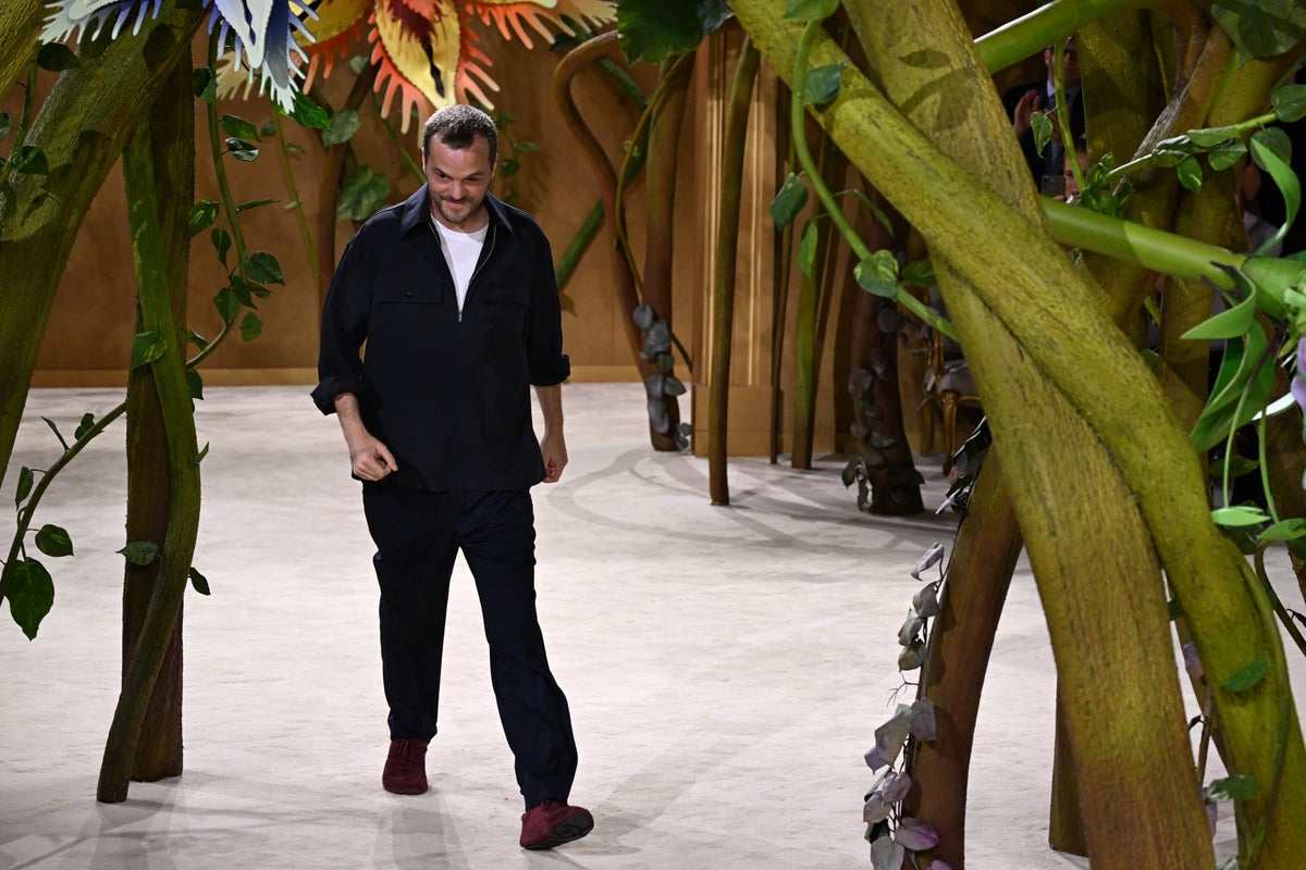Chanel turns the Grand Palais into a dark fairy tale for Matthieu Blazy’s 2nd couture show Chanel turns the Grand Palais into a dark fairy tale for Matthieu Blazy’s 2nd couture show