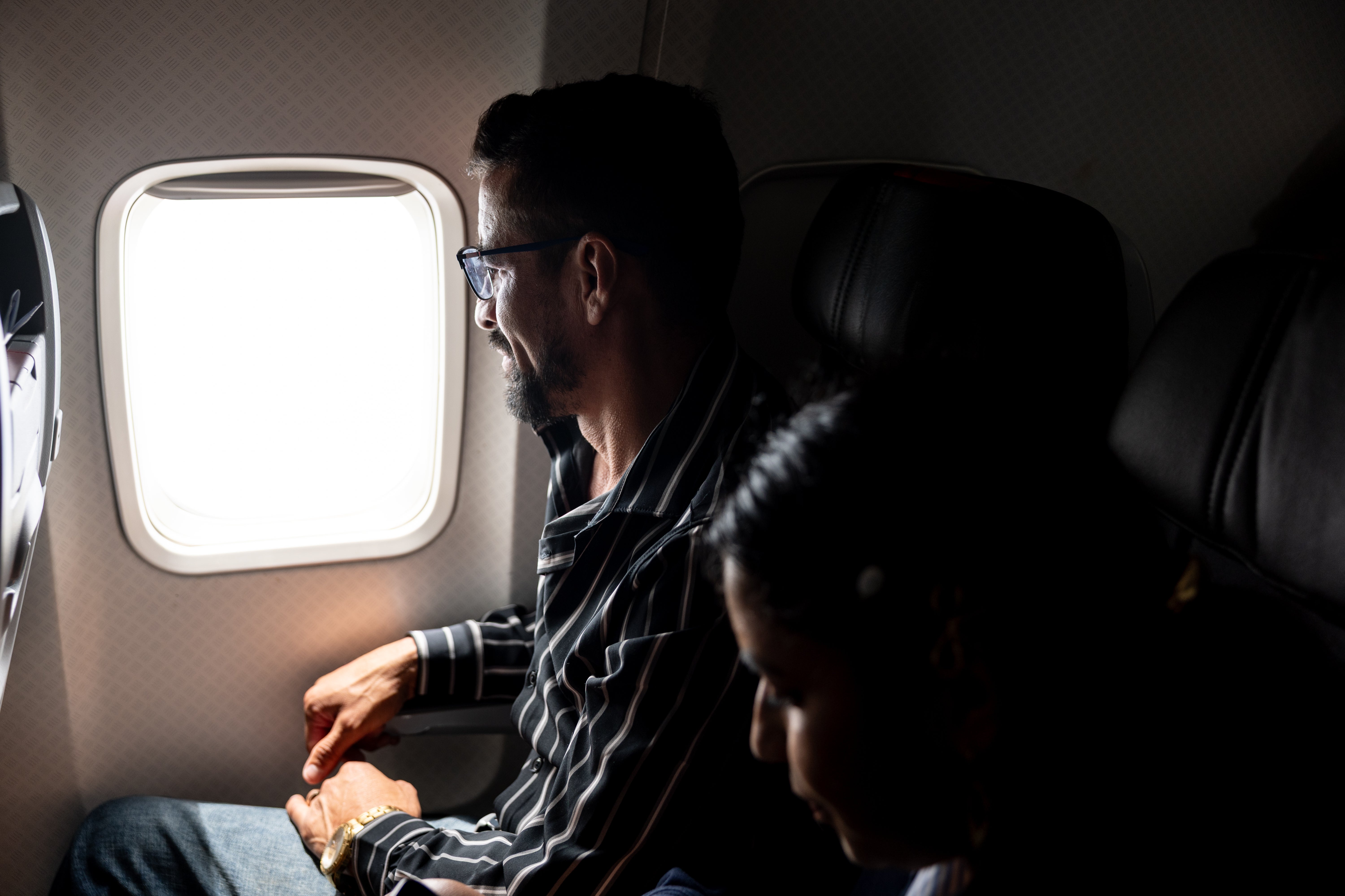A federal judge on Monday allowed a lawsuit to move forward against United Airlines over passengers who paid extra for window seats that had no actual windows