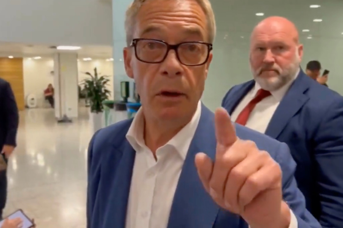 Farage referred to watchdog for investigation over donations from convicted criminal – UK Times Farage referred to watchdog for investigation over donations from convicted criminal – UK Times