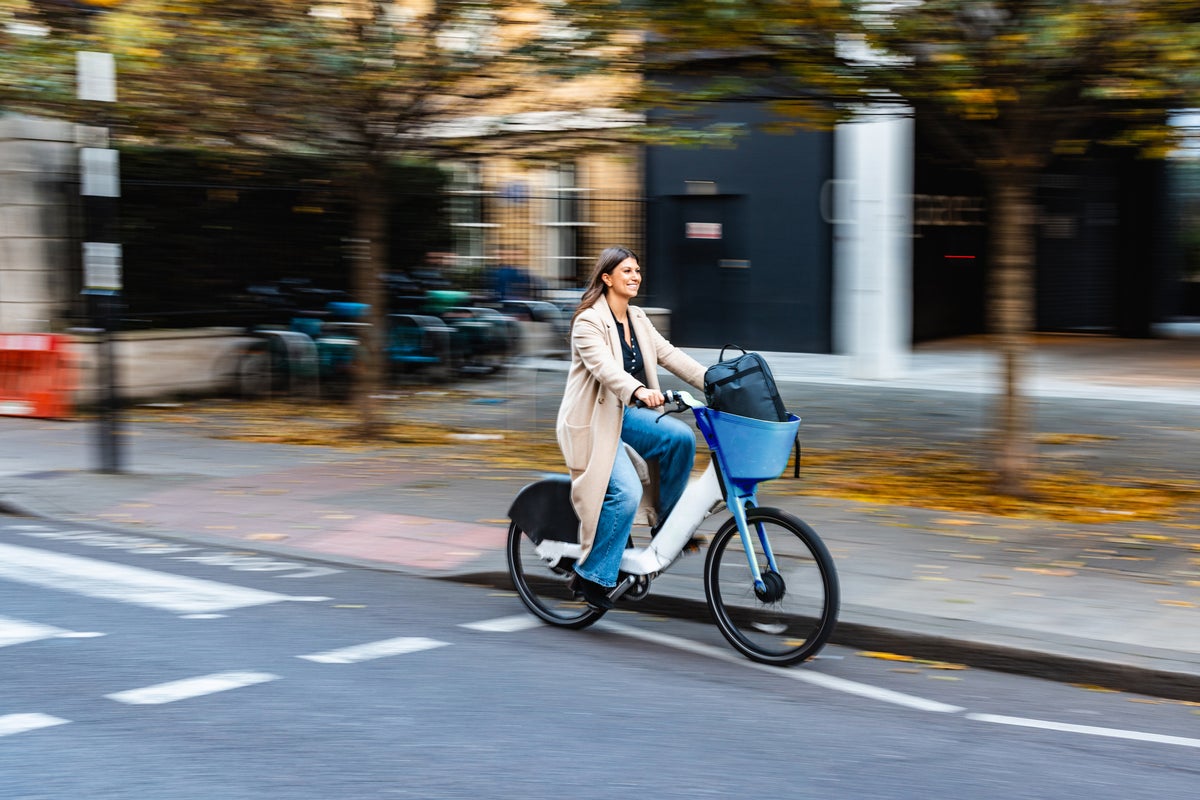 Recompensas de bicicletas elétricas que aumentam os custos do seguro automóvel para os motoristas