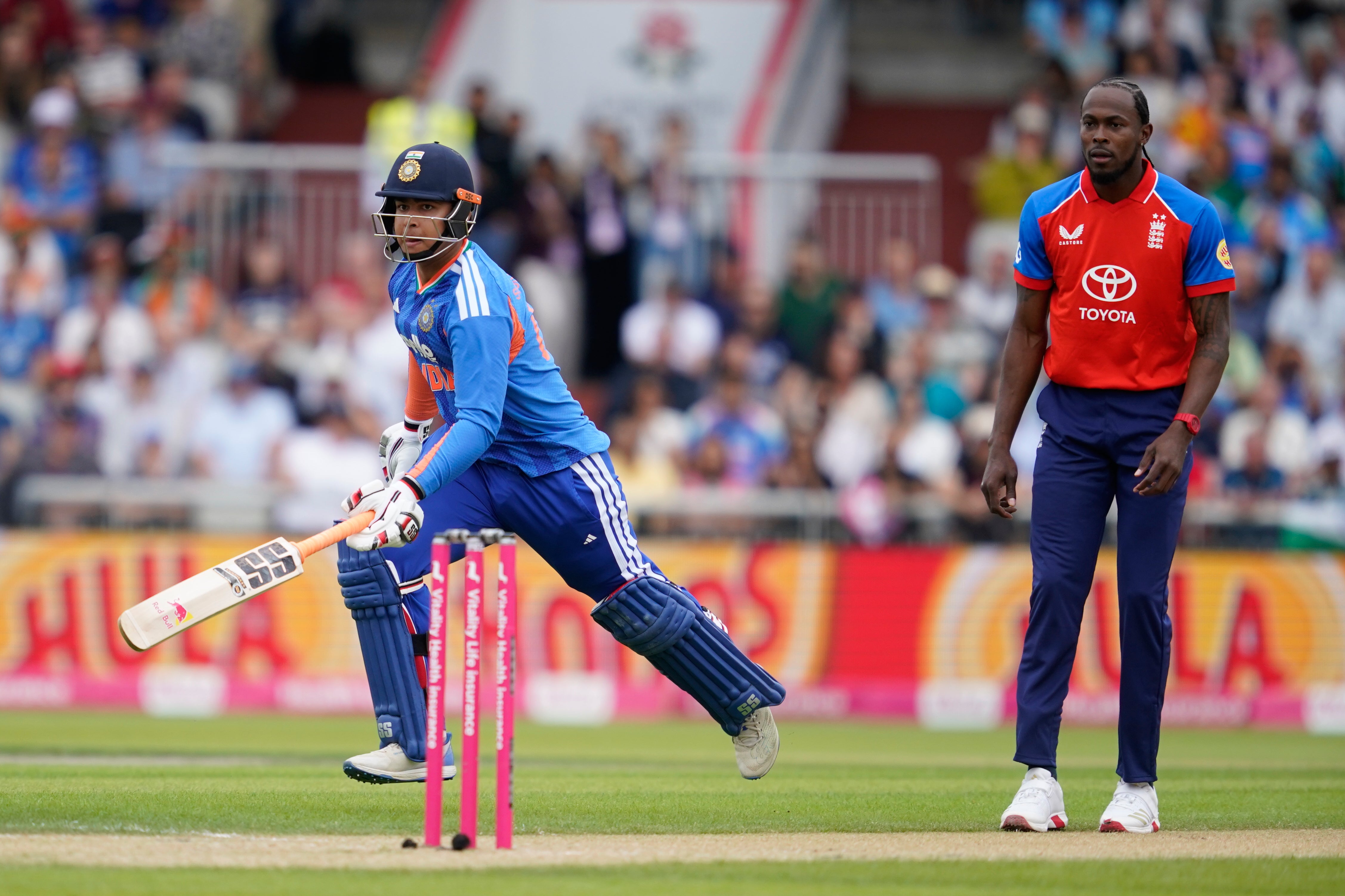 Jofra Archer and Vaibhav Sooryavanshi are IPL teammates (AP)