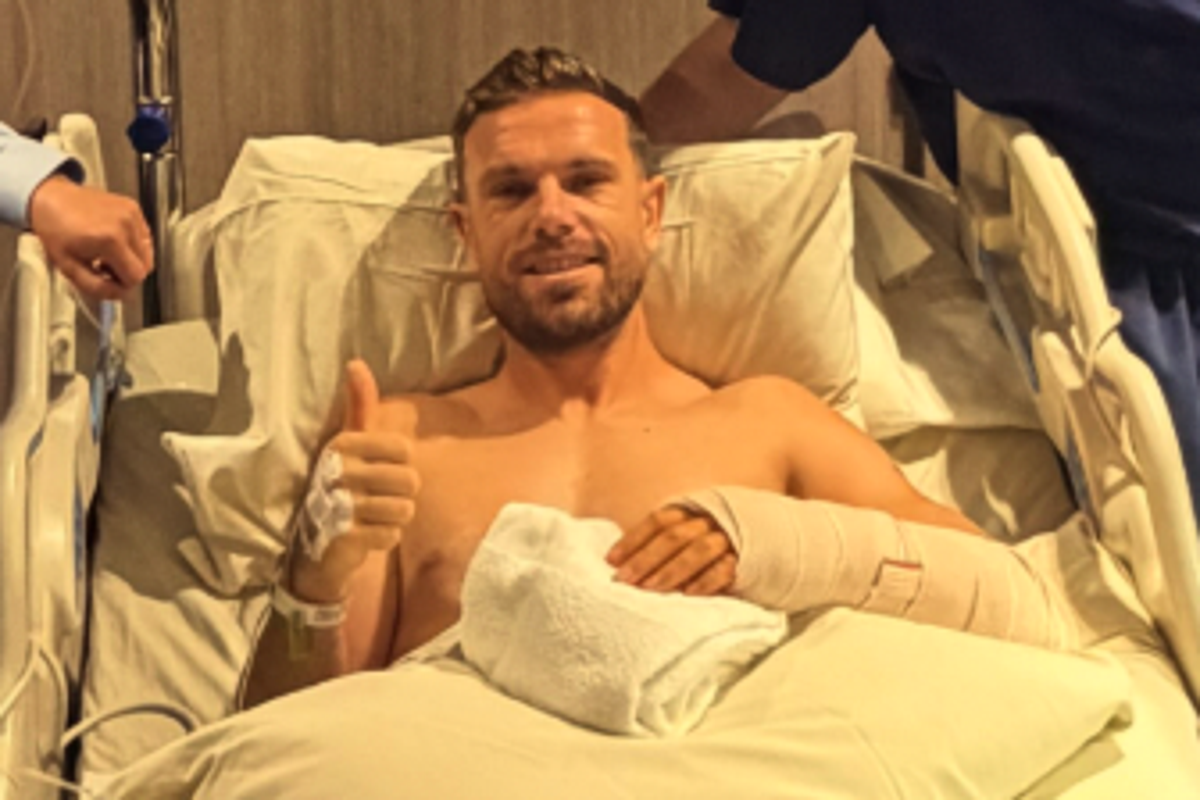 Jordan Henderson rejoins England camp after undergoing successful surgery on freak injury