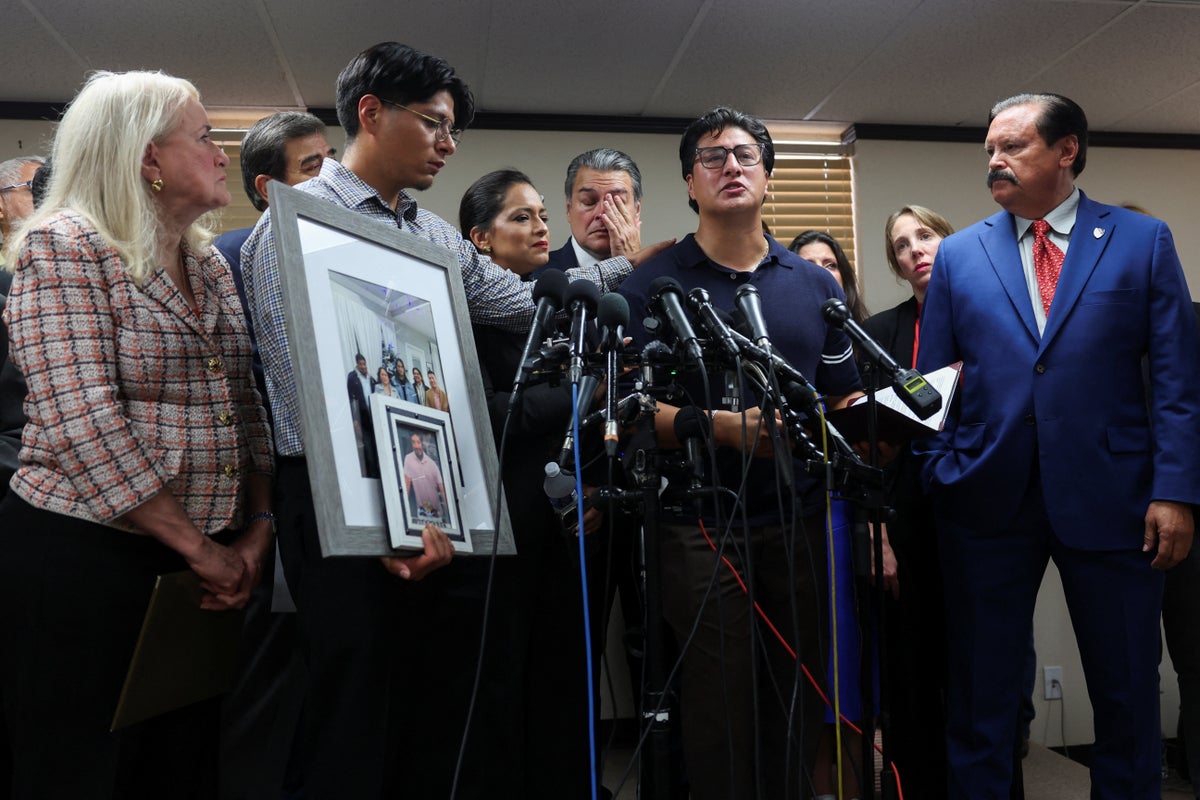 ICE, Houston'daki bir sokağın ortasında bir babayı vurarak öldürdü. Ayrıntılar ortaya çıktıkça polisin açıklamasına yönelik şüpheler artıyor