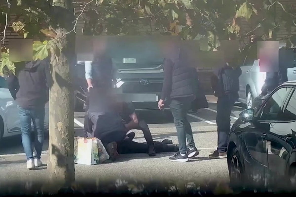 Moment Essex neo-Nazi caught by undercover police in fake arms deal at Morrisons car park