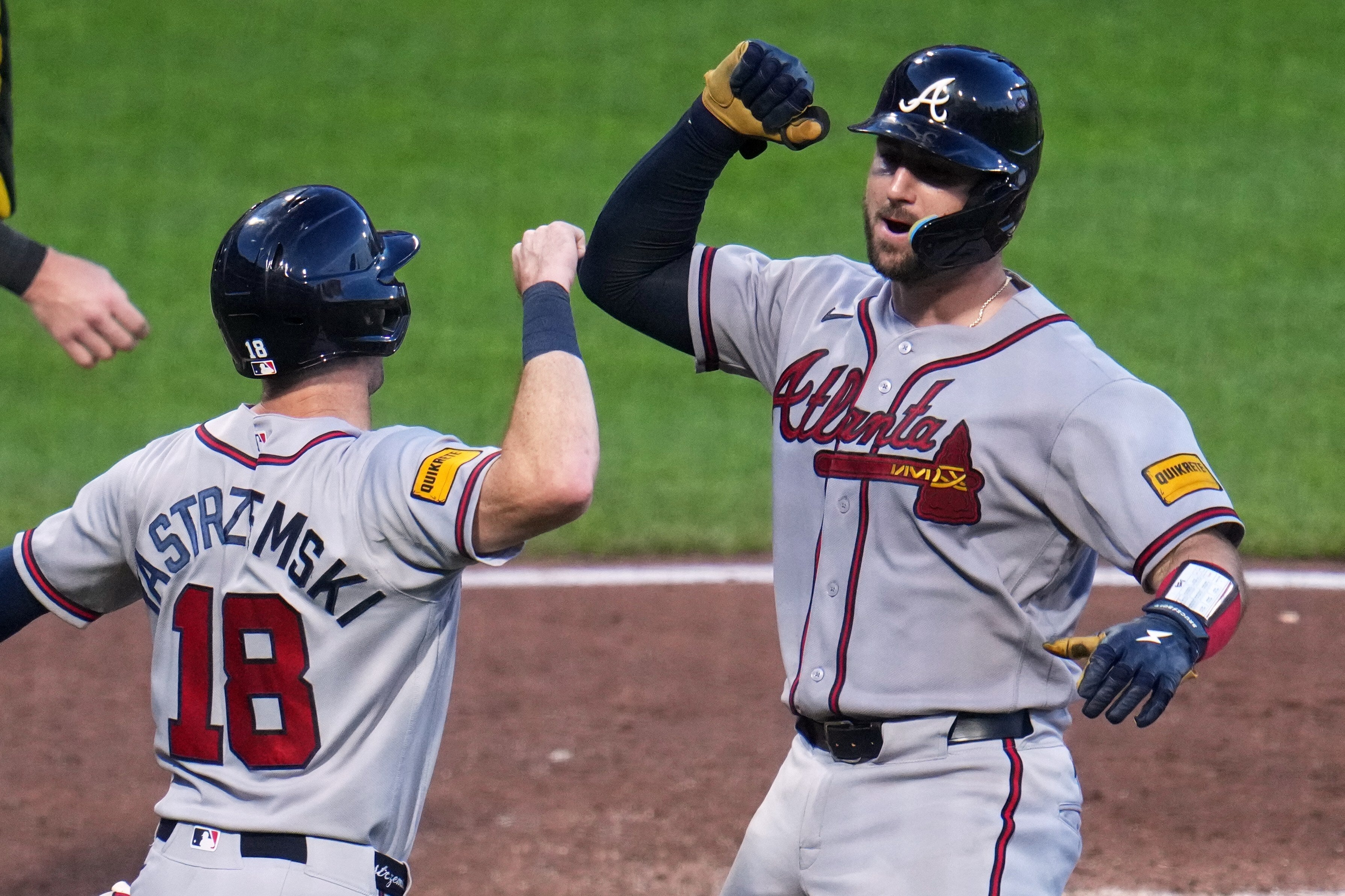 BRAVOS-PIRATAS