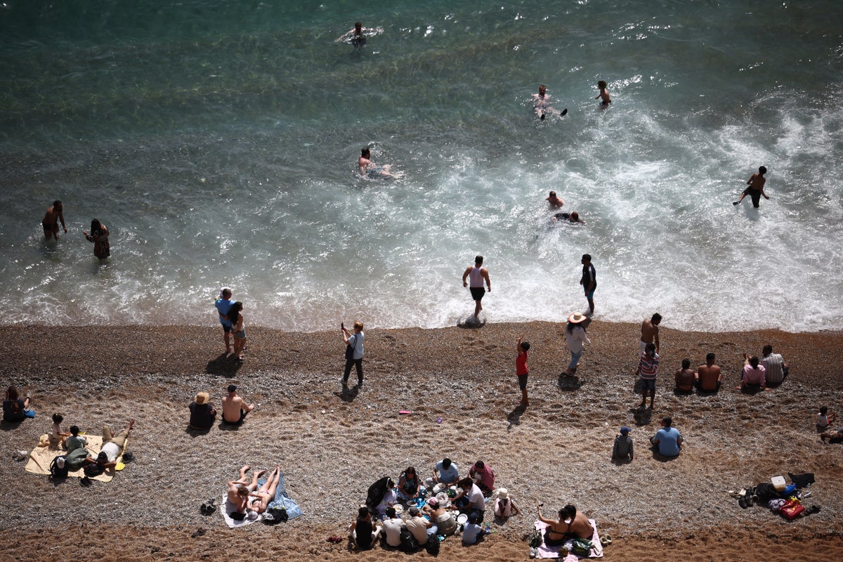 UK heatwave breaks another record as temperatures hit 34C