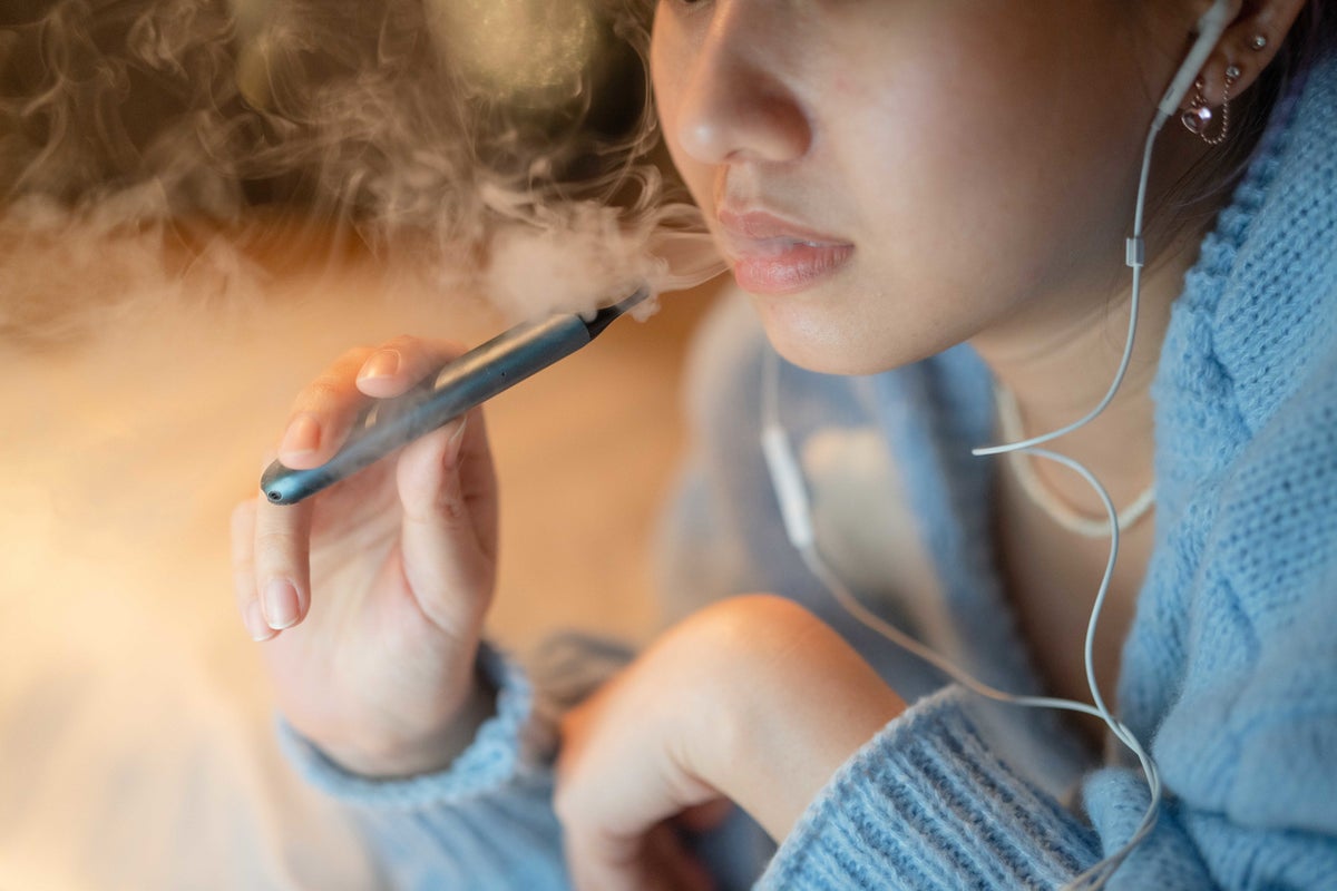 Vapes to be put in plain packaging in bid to stop ‘unacceptable’ marketing to children – UK Times Vapes to be put in plain packaging in bid to stop ‘unacceptable’ marketing to children – UK Times
