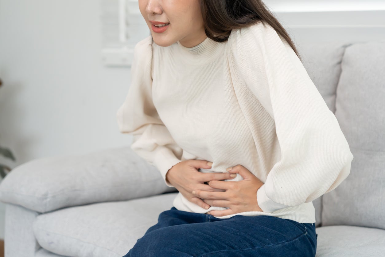 The common bacteria that causes gastritis and is linked to stomach cancer