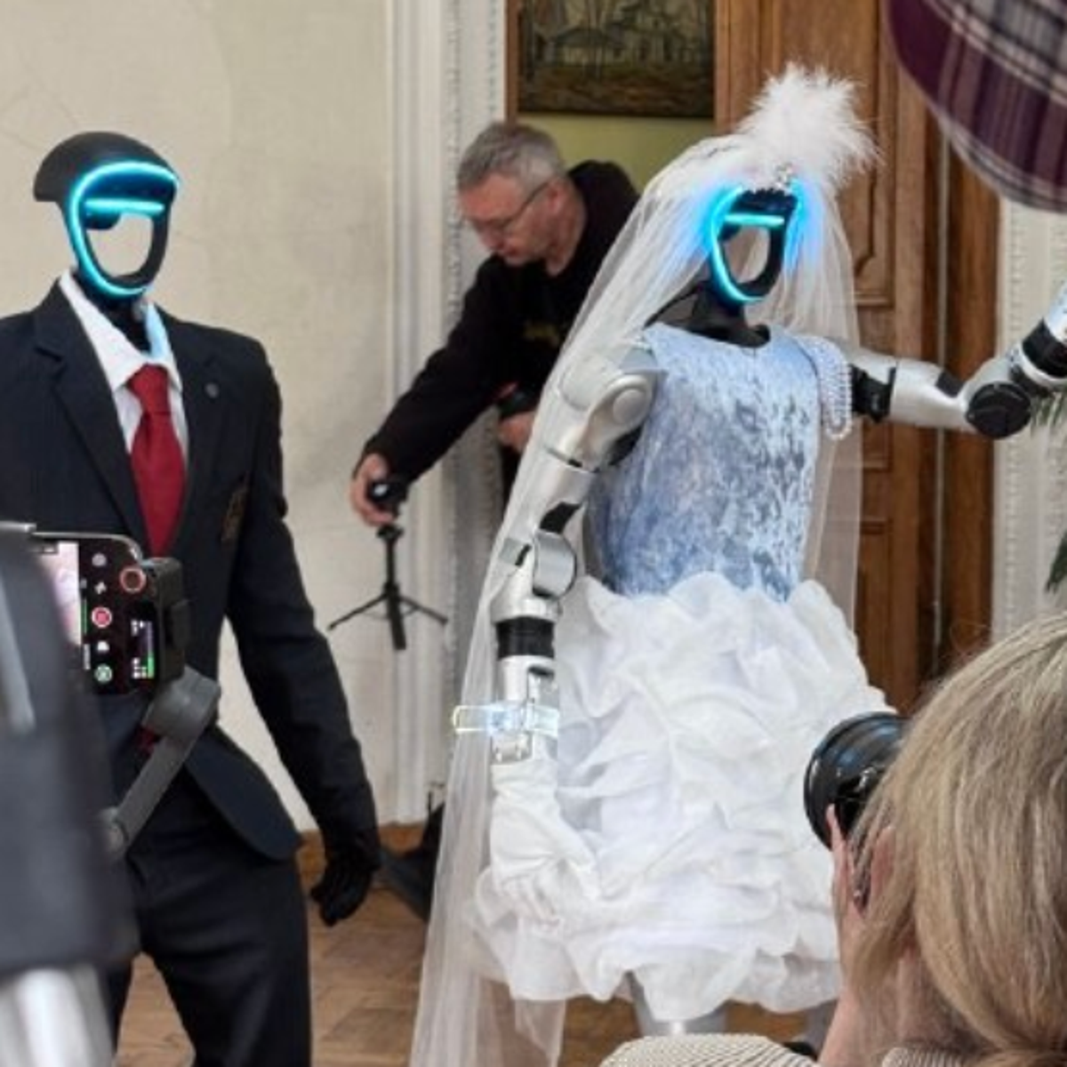 Humanoid robots 'get married' in Russian ceremony | News | Independent TV