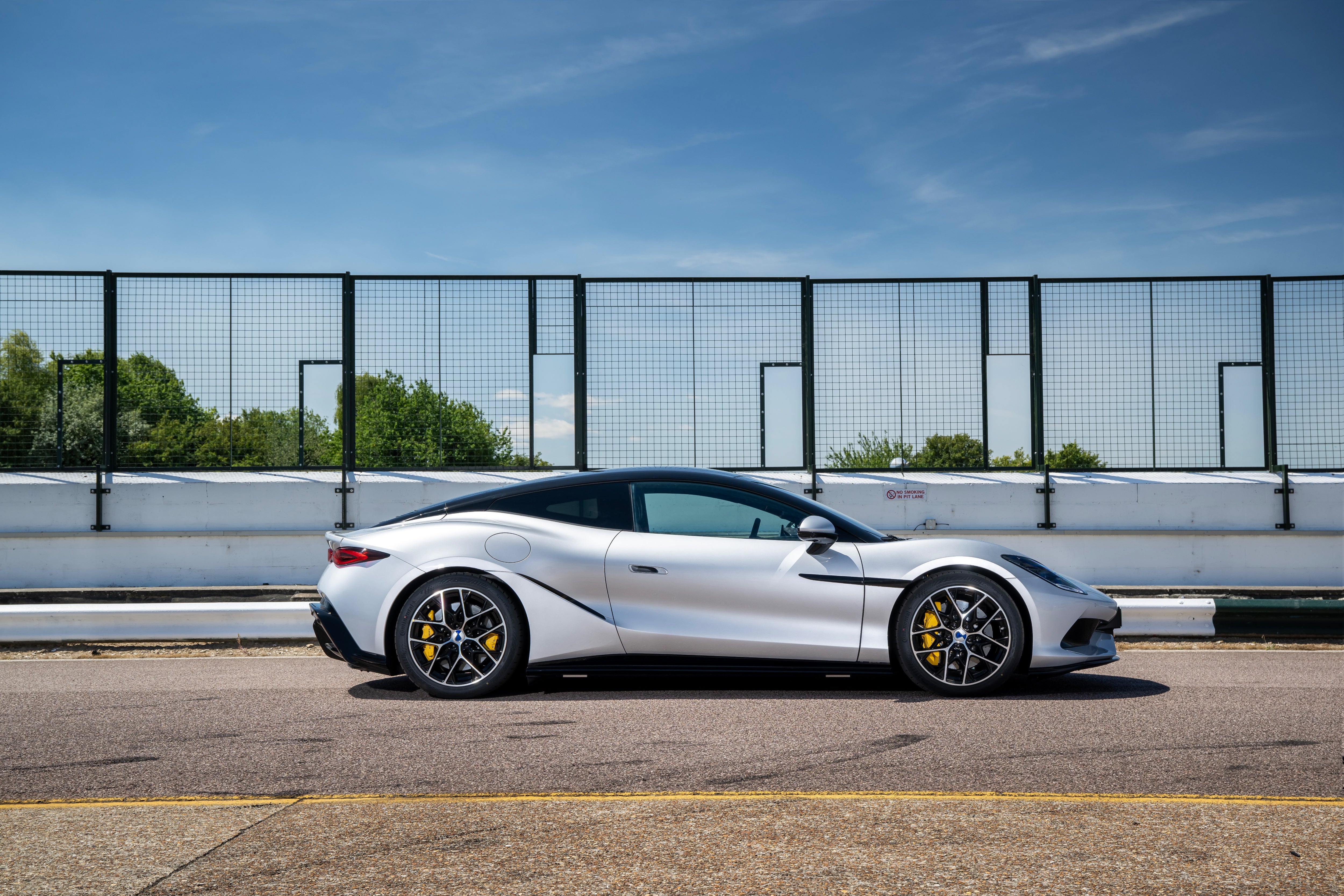 The Denza Z claims 254 miles of range, while flash charging will take it from ten to 90 per cent charge in just nine minutes (Denza)