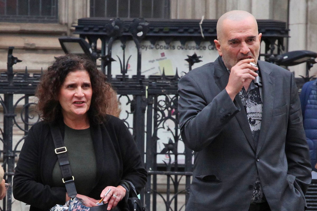 Cerca de Essex: irmãos ‘bullying’ recebem £ 209.000 em conta judicial após hackear árvores vizinhas