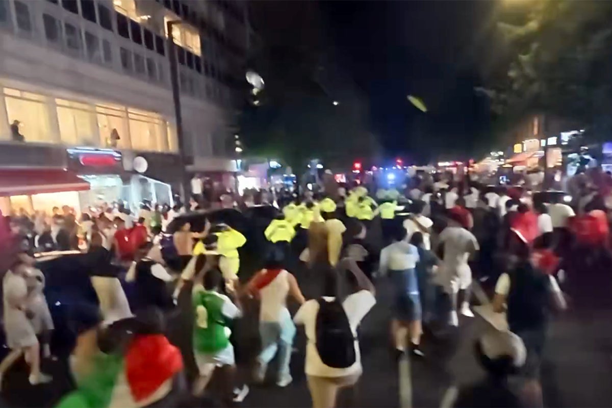 Police officer in hospital after Morocco fan disorder in London following World Cup defeat – UK Times Police officer in hospital after Morocco fan disorder in London following World Cup defeat – UK Times
