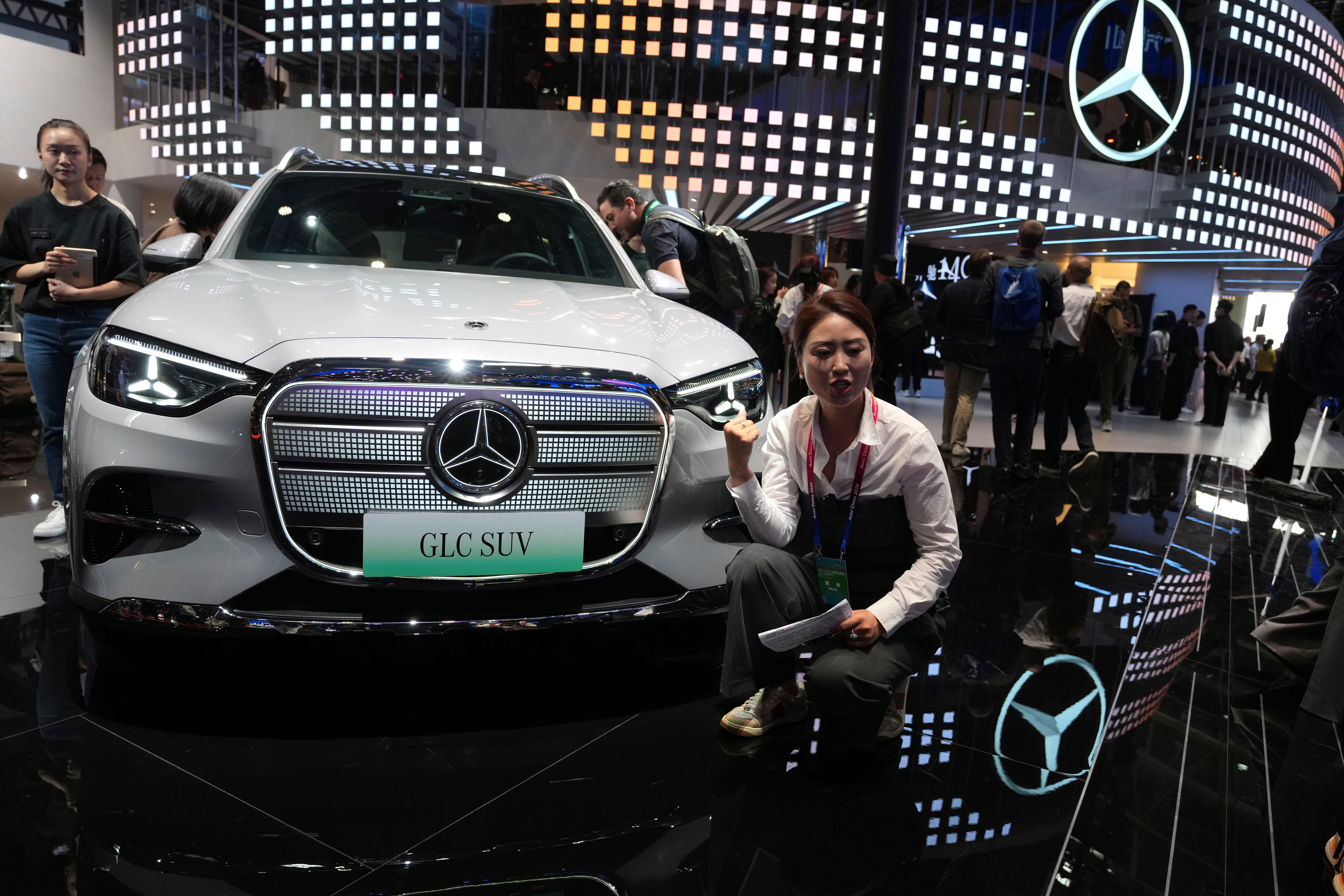 independent.co.uk - Chan Ho-Him - Major German carmakers hit by steep China sales plunge as competition heats up