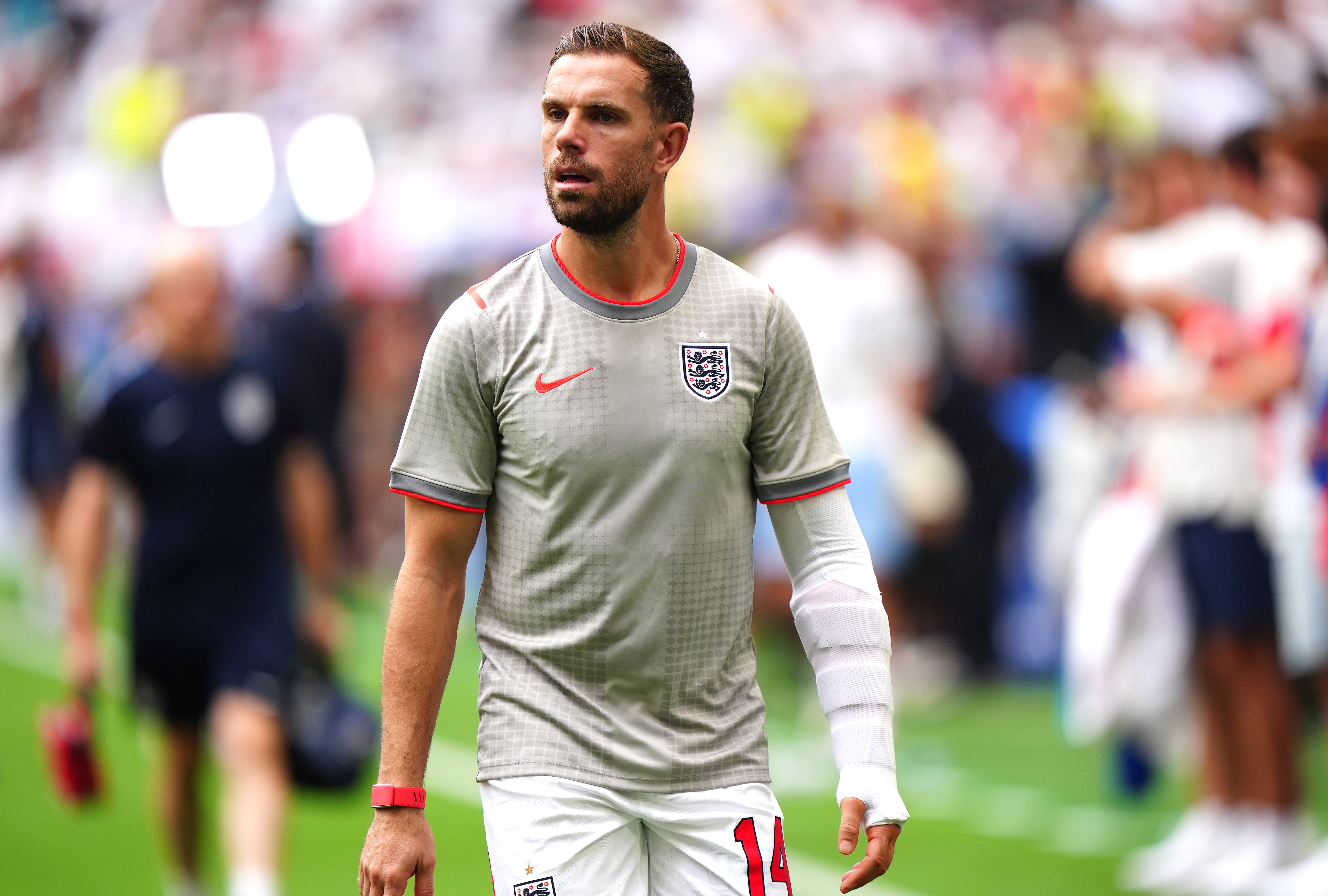 Jordan Henderson sporting his cast ahead of England’s quarter-final