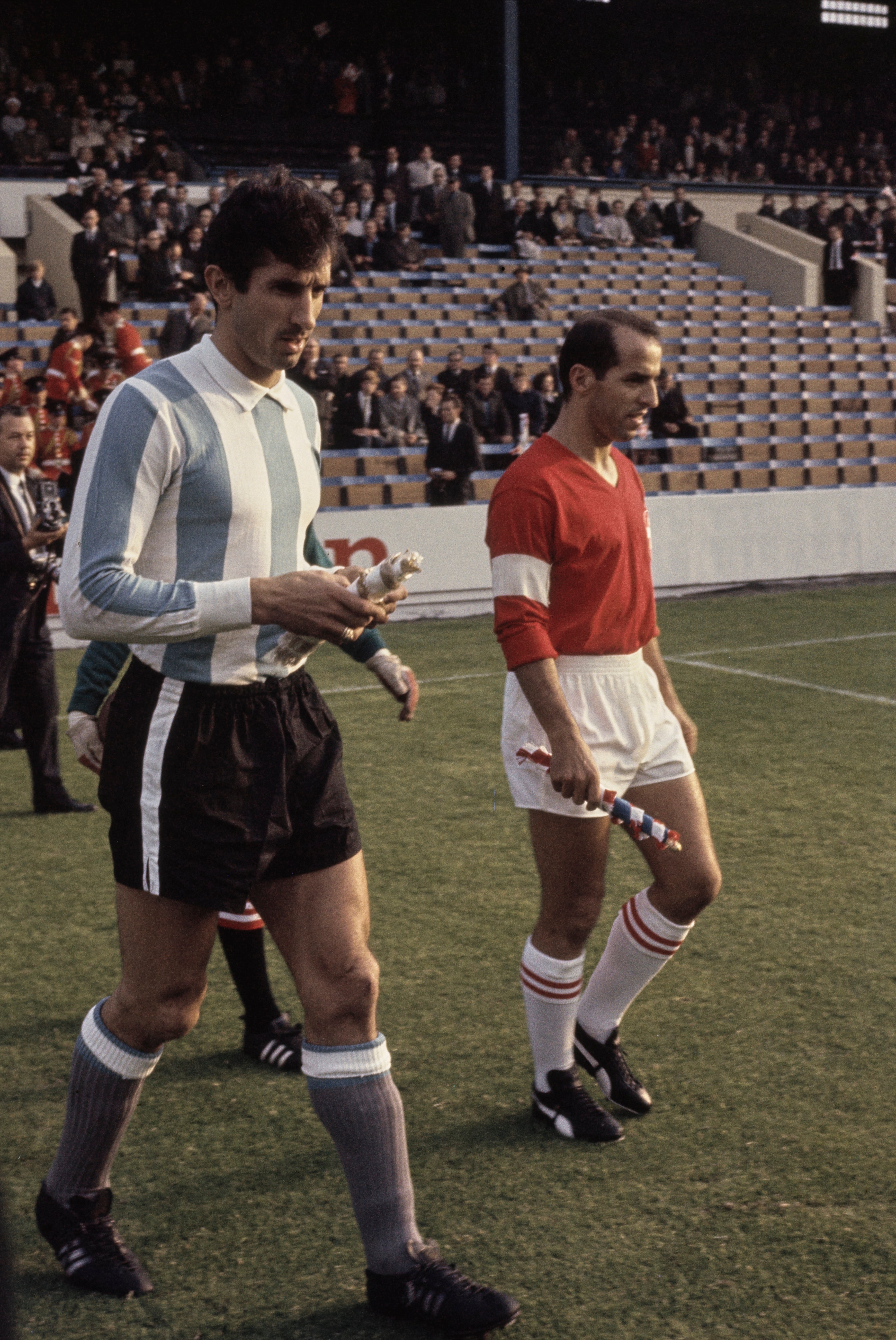 Antonio Rattin (left), captain of Argentina, and Switzerland captain René Brodmann at the 1966 World Cup