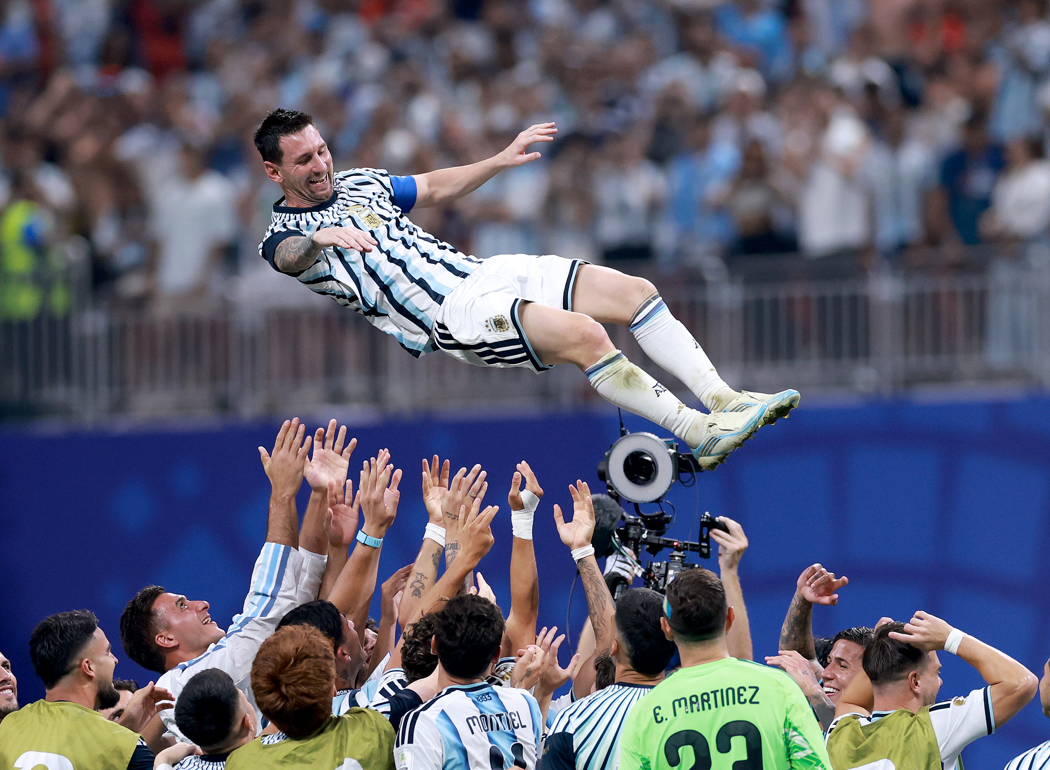 Lionel Messi #10 of Argentina celebrates the 3-2 win over Egypt