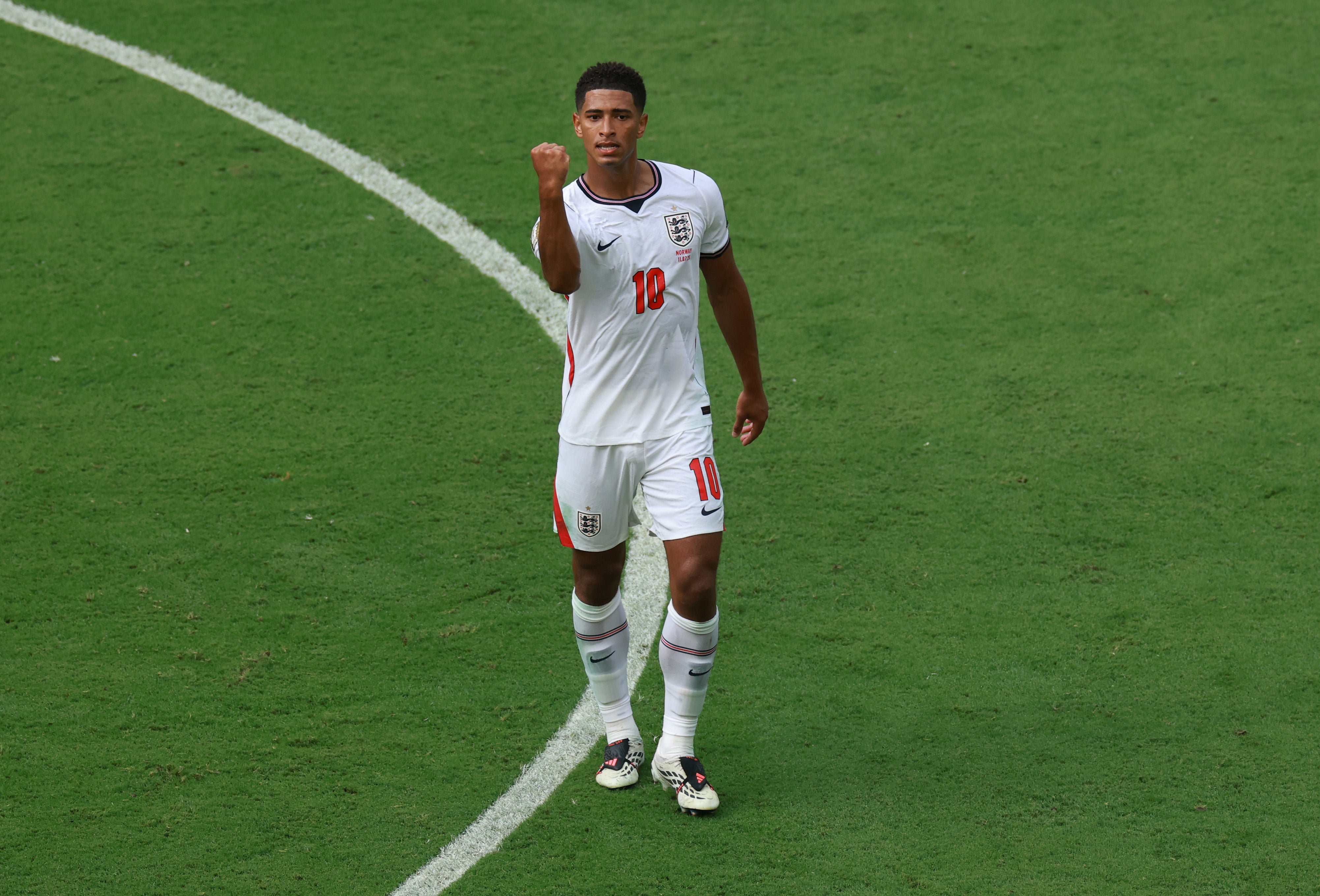 Jude Bellingham #10 of England celebrates scoring his team's first goal