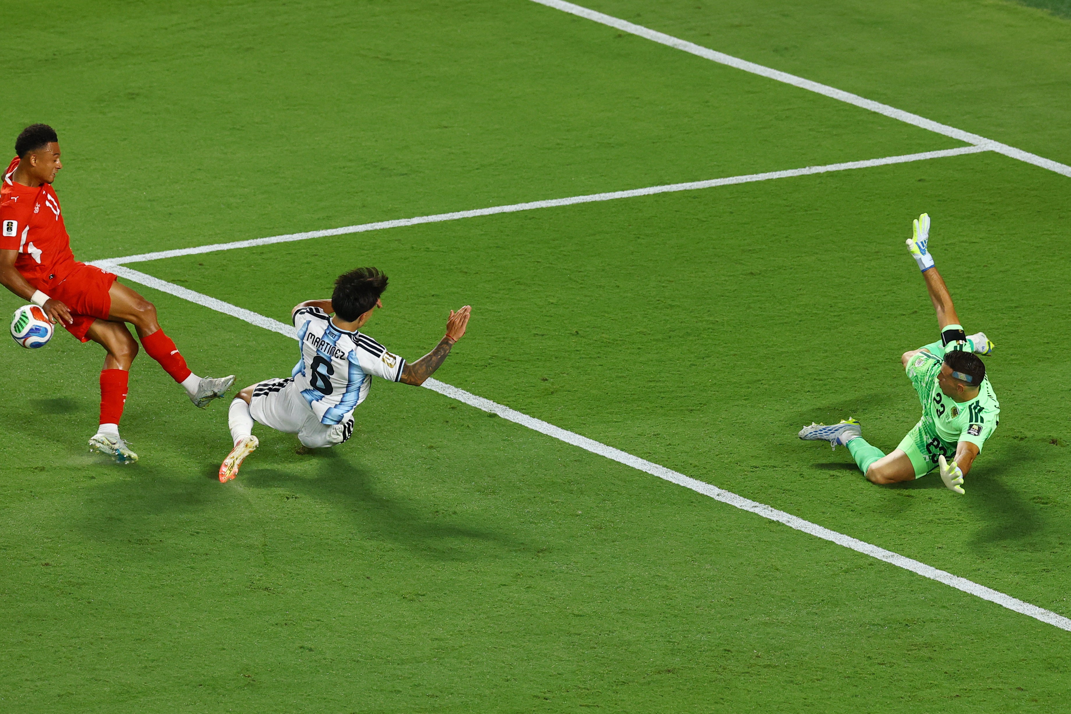 Switzerland found joy down the edges against Argentina (Reuters)