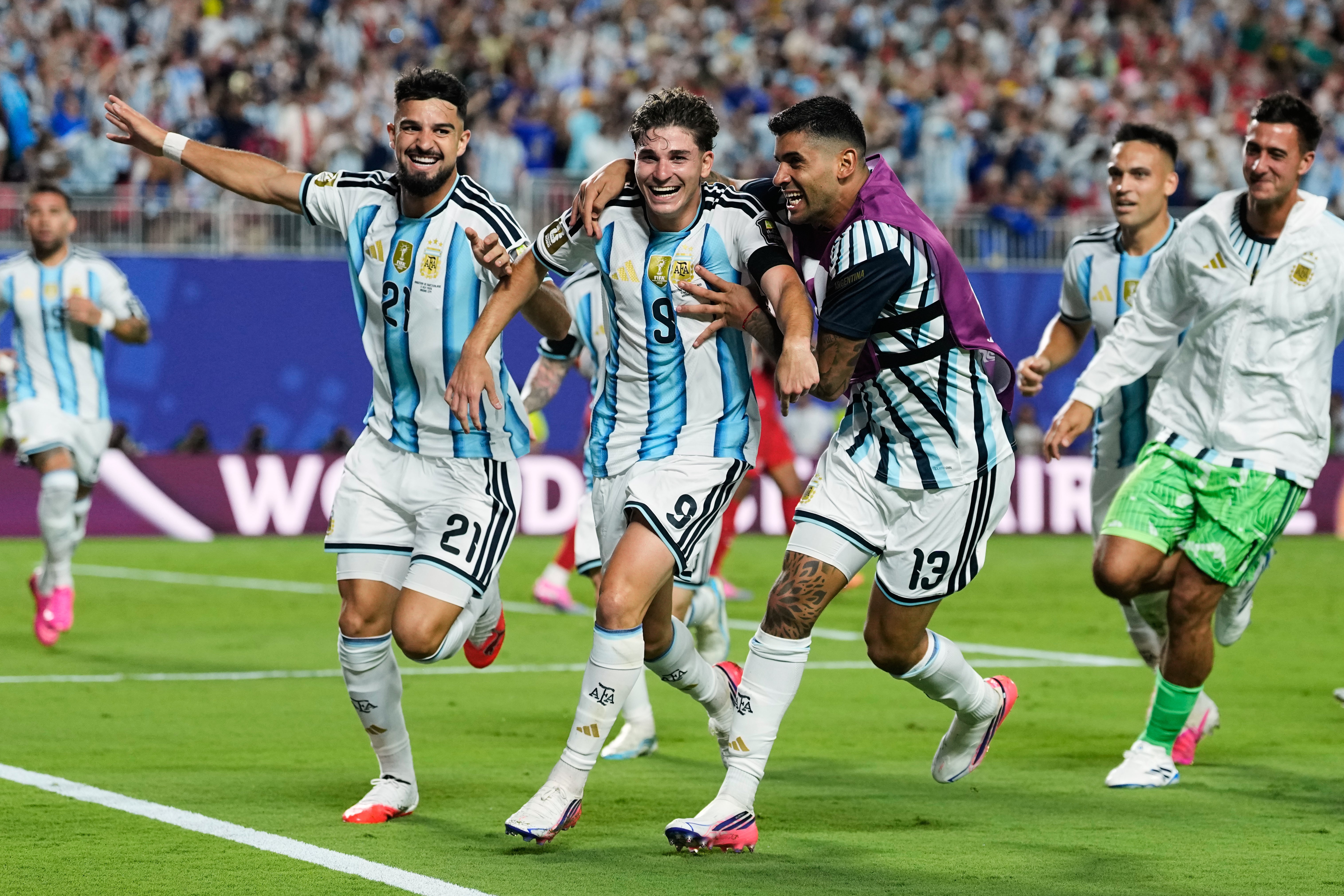 Julián Álvarez celebrates for Argentina