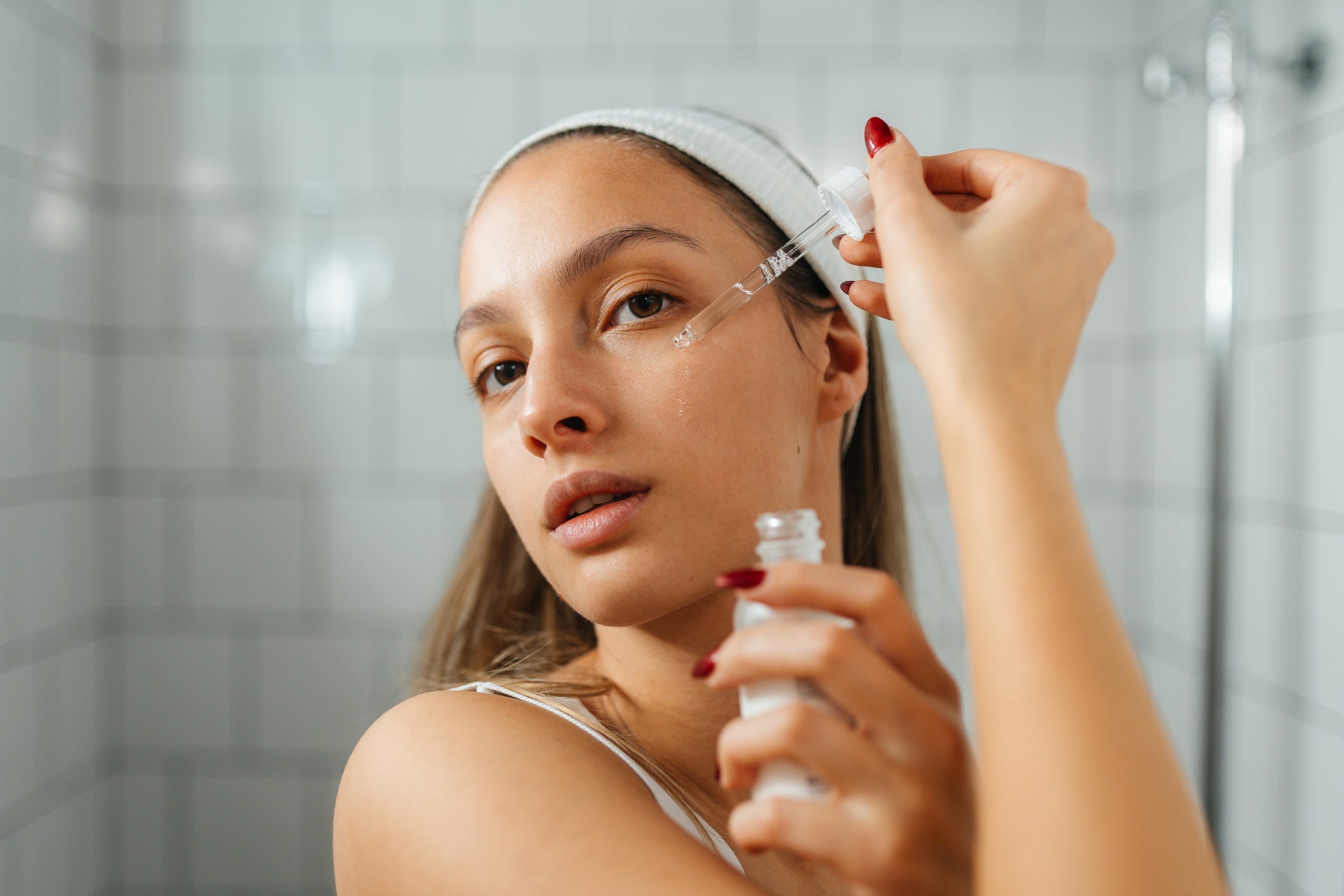 Experts have emphasised the importance of caring for your skin barrier with lightweight creams or gels in the summer months