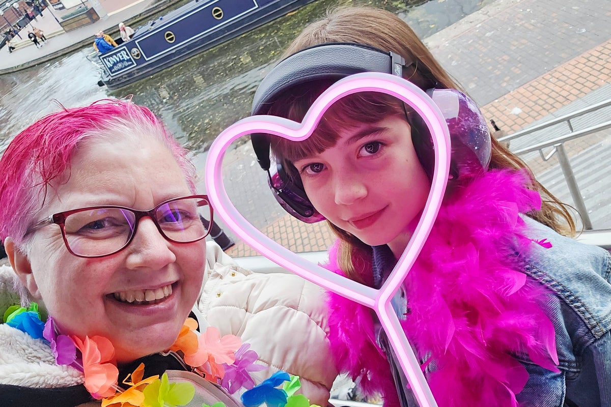 Devon mum with incurable breast cancer pleads for life-extending treatment to give her more time with daughter Devon mum with incurable breast cancer pleads for life-extending treatment to give her more time with daughter