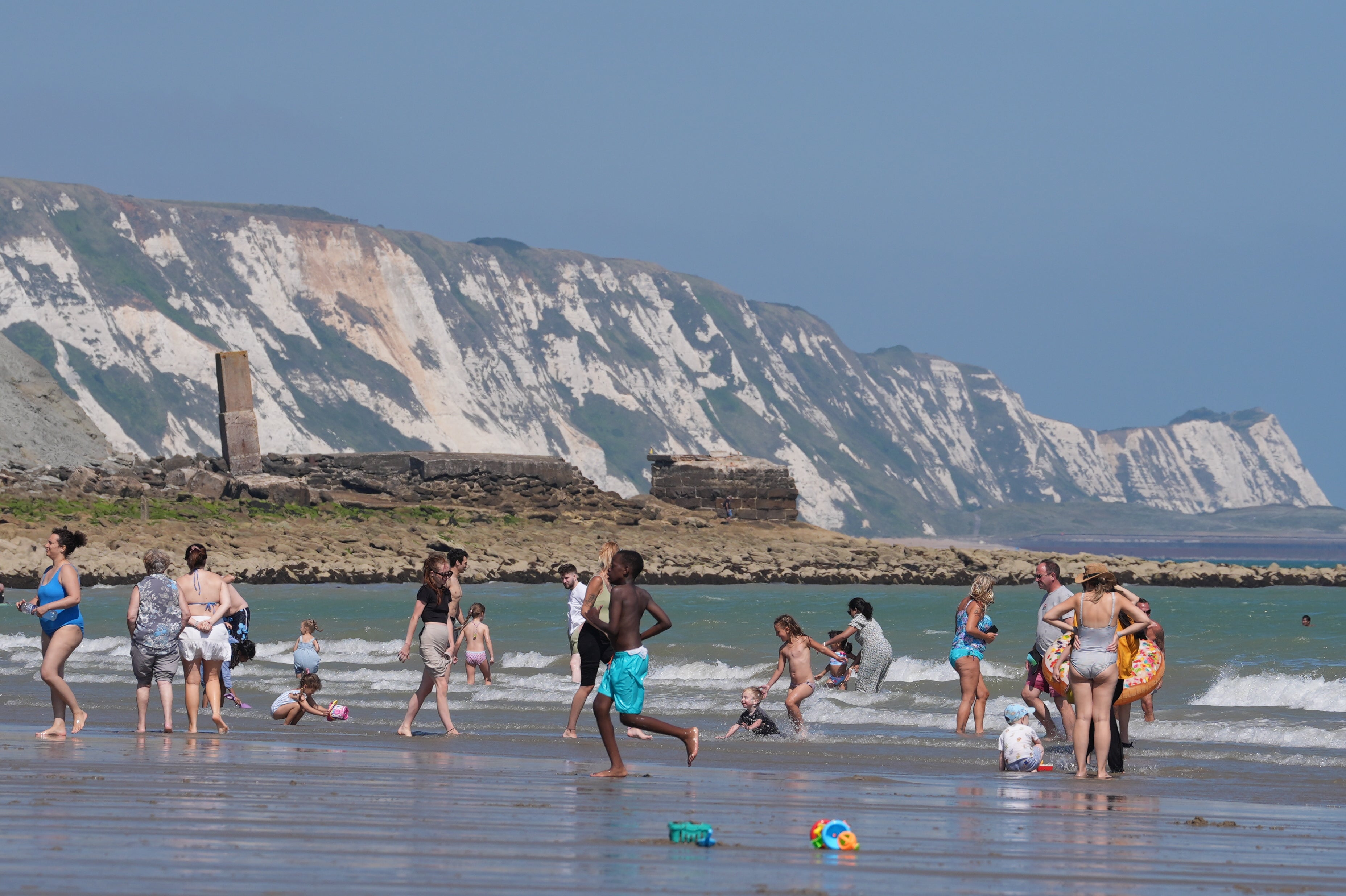 At least 15 people died offshore during May heatwave