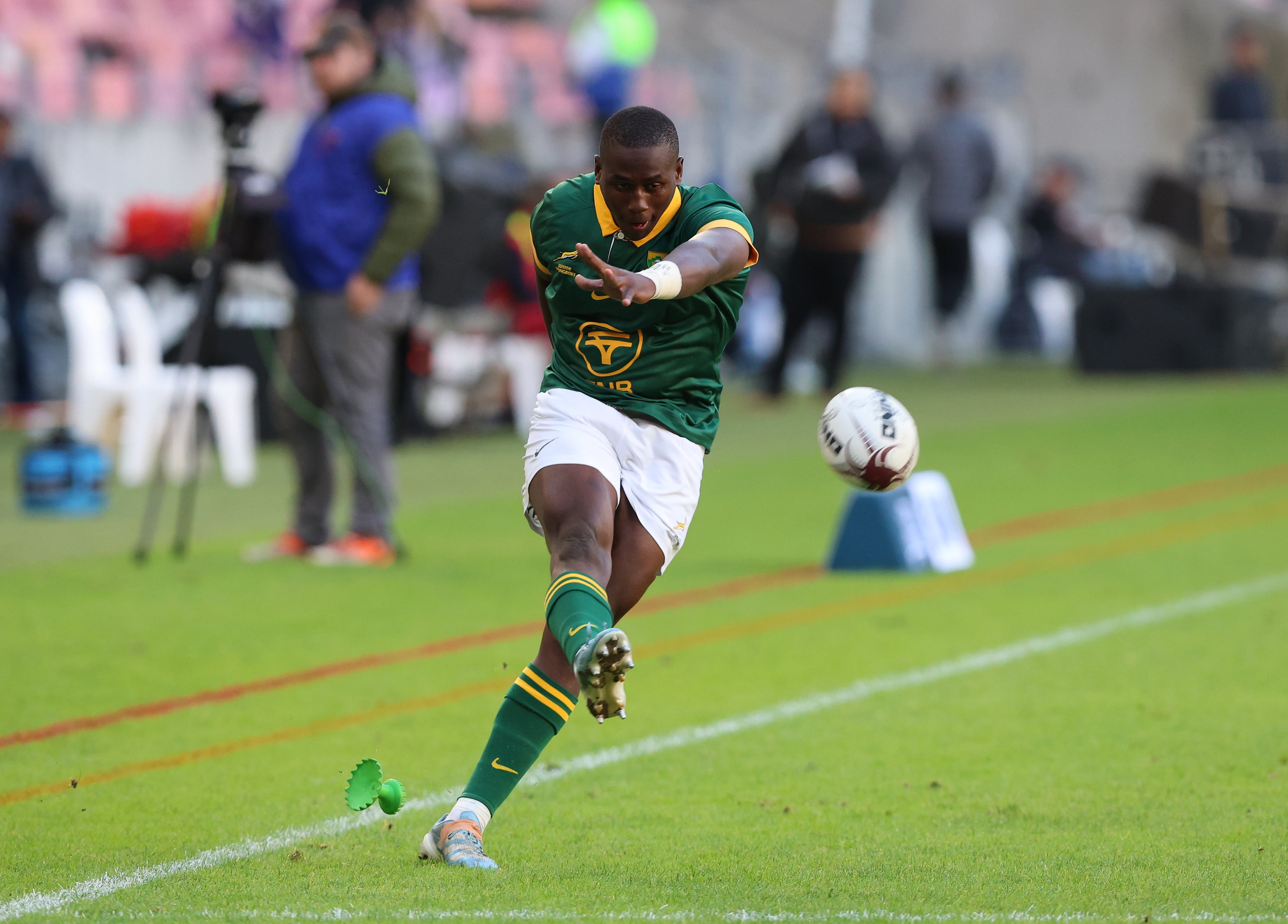 Vusi Moyo starts at fly half for South Africa against Wales