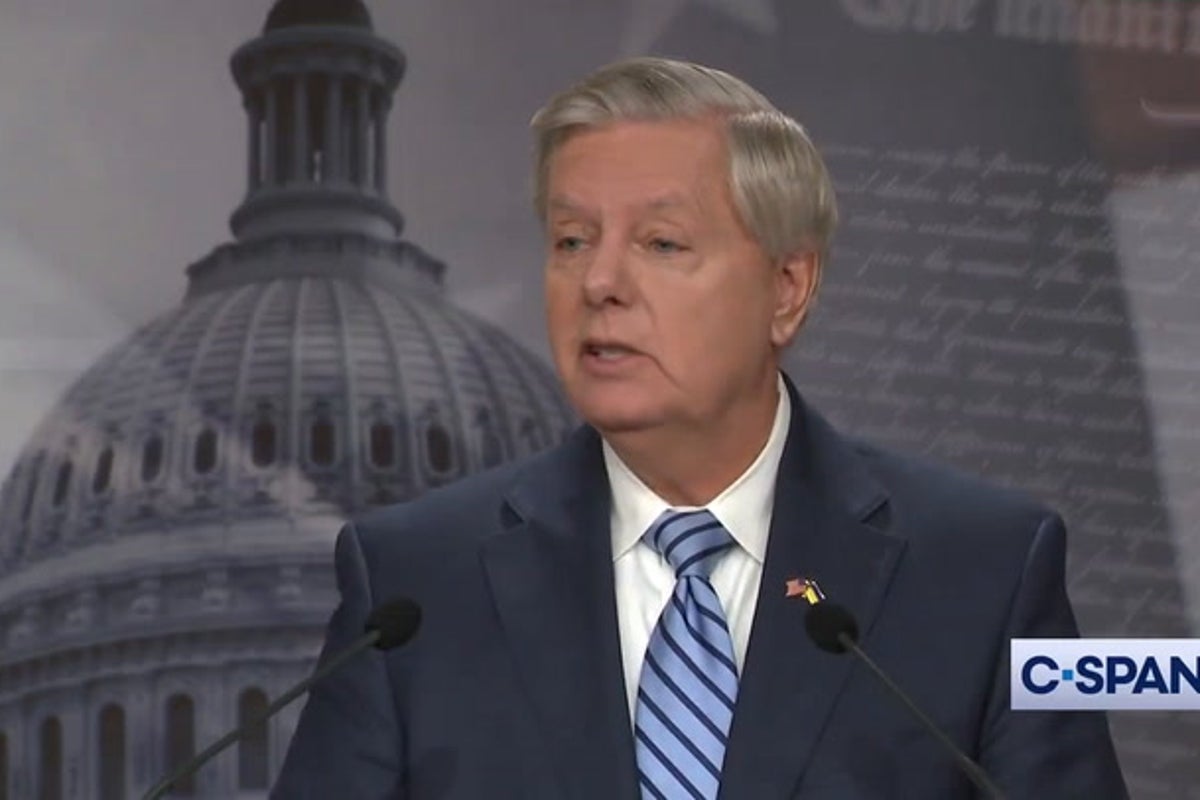 Clip of Lindsey Graham calling for Putin’s assassination resurfaces after shock death