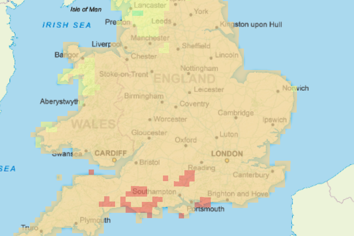 UK wildfire map: Areas most at risk as firefighters tackle dozens of blazes UK wildfire map: Areas most at risk as firefighters tackle dozens of blazes