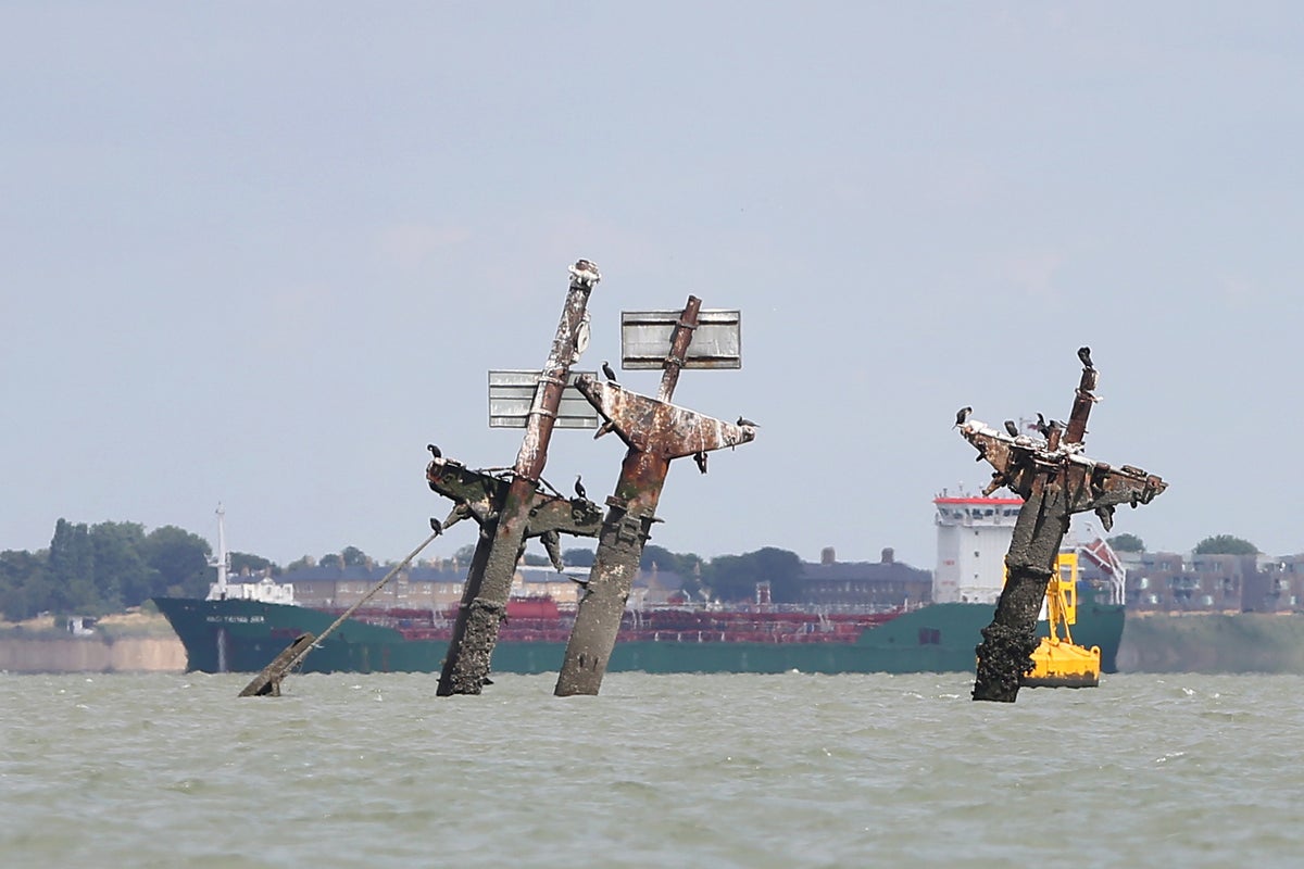 Masts from Second World War shipwreck packed with explosives to be removed