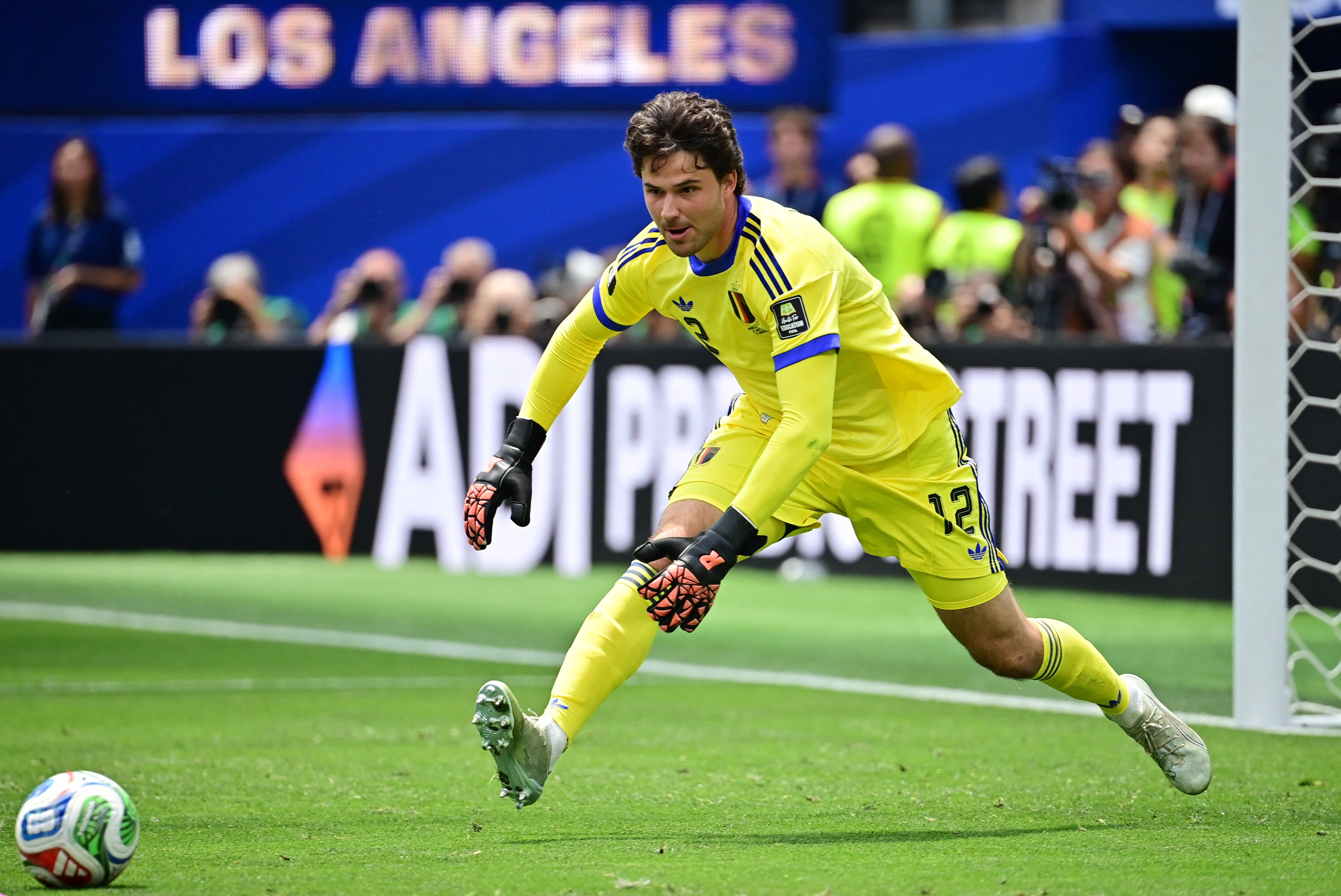 Darlow is set to be Senne Lammens' understudy
