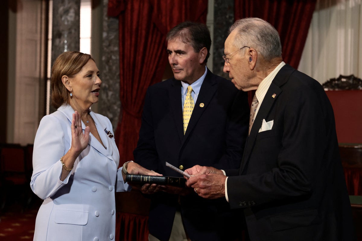 Lindsey Graham’s sister Darline sworn in to South Carolina Senate seat following his death