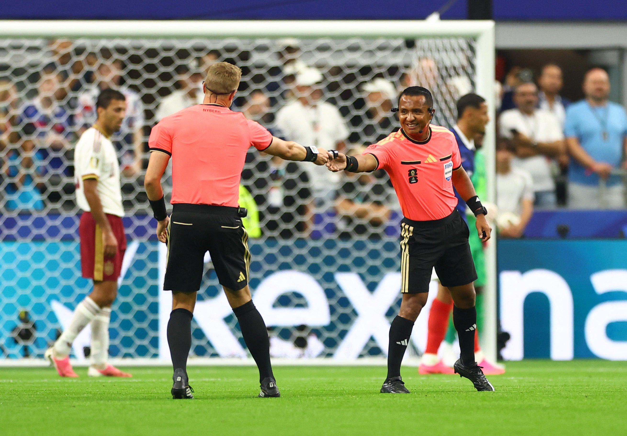 France vs Spain hit with unexpected delay after referee mishap