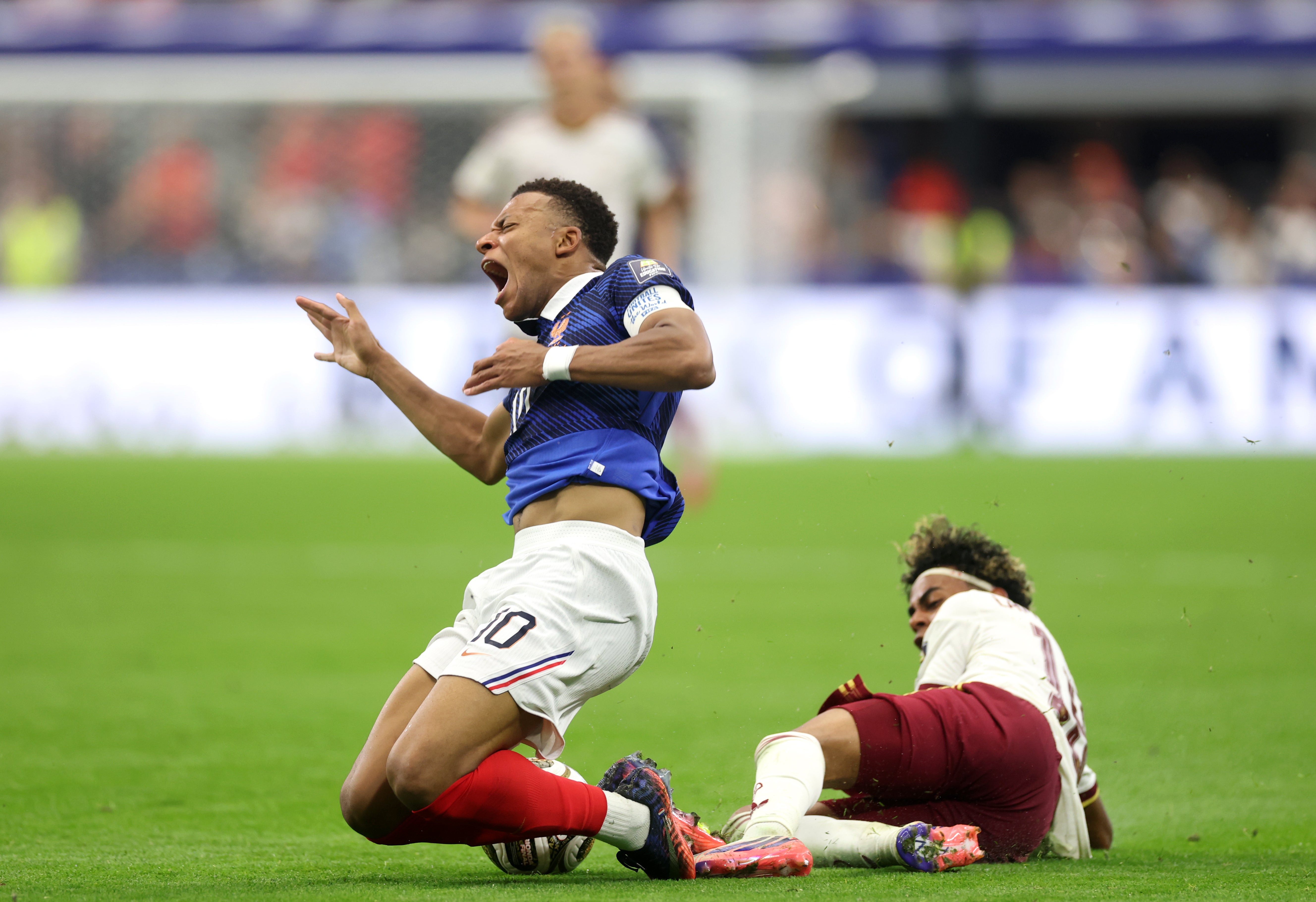 Kylian Mbappe and Lamine Yamal clash