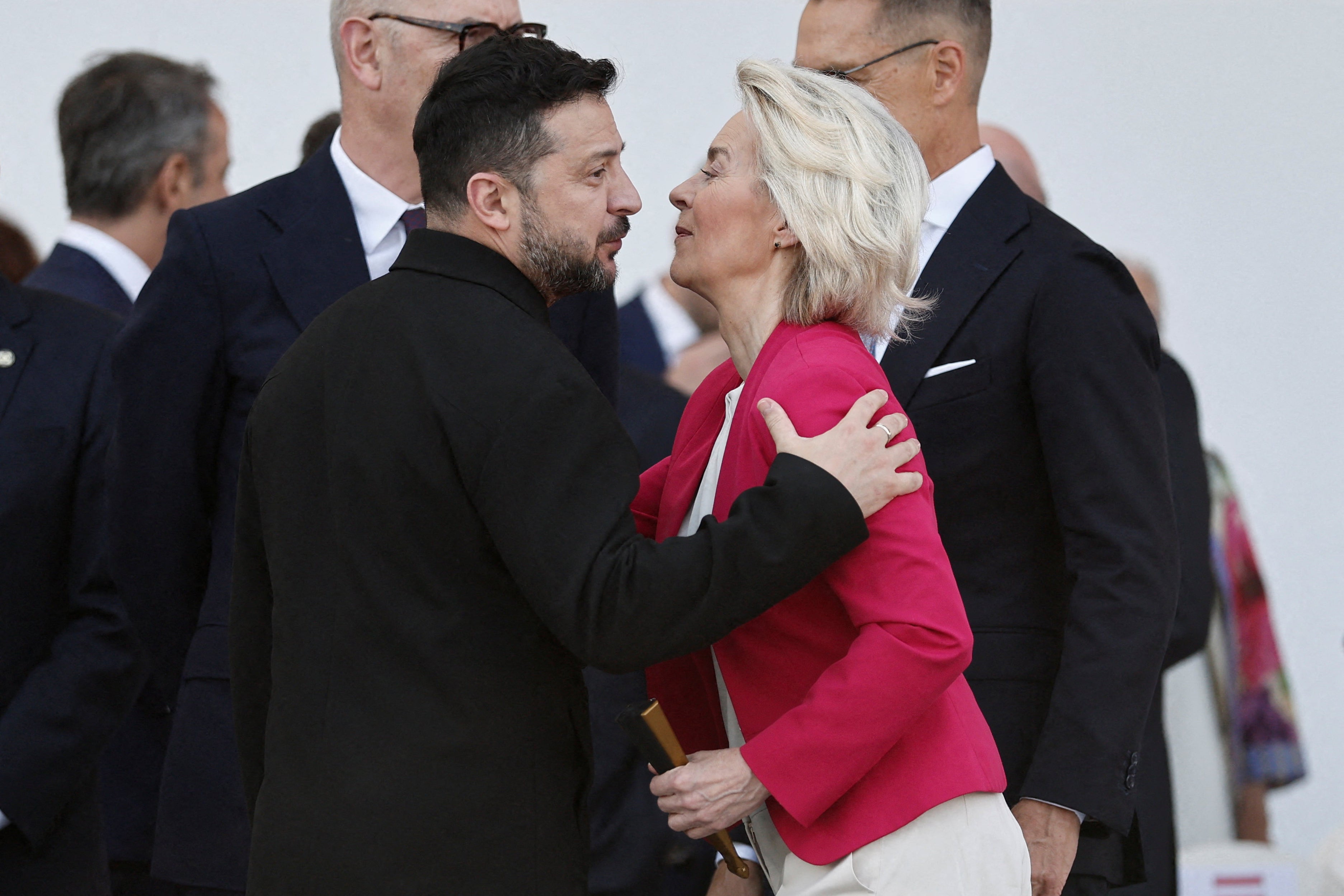 Ursula von der Leyen (R) with Ukraine's President Volodymyr Zelensky in Paris on Tuesday (AFP/Getty)
