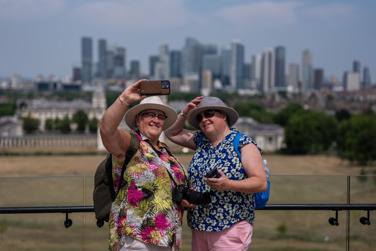 UK’s 20th century climate ‘now gone’ amid warning extreme temperatures are new normal
